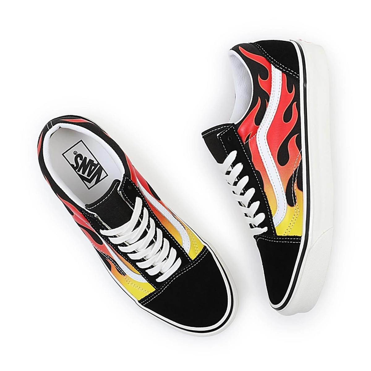Low-top sneakers VANS Black