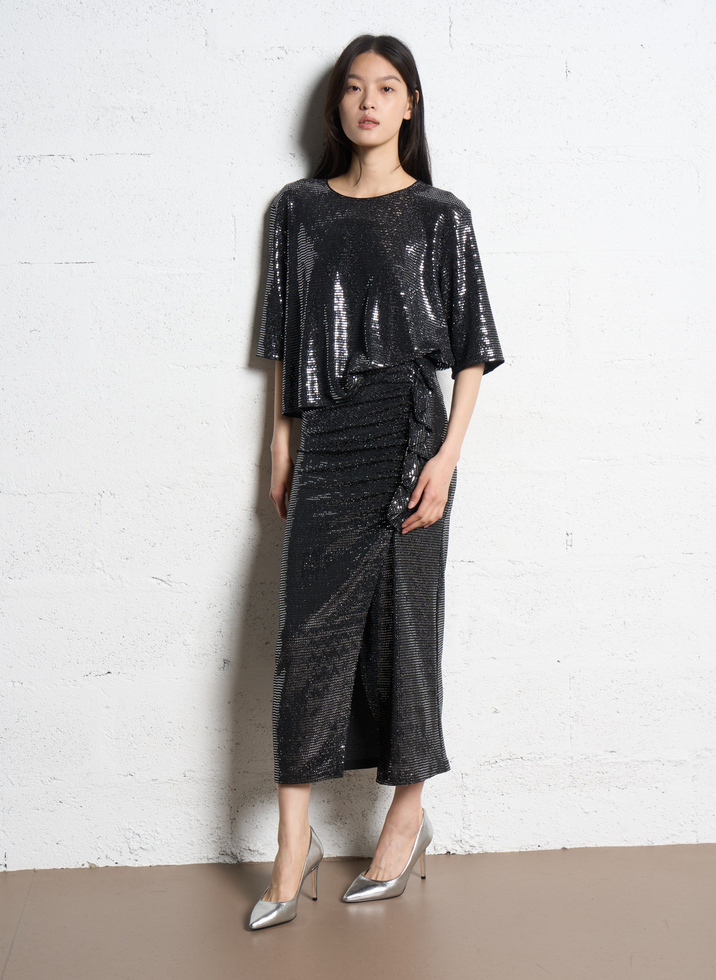 Großes Top mit kurzen Paillettenärmeln SUNCOO Silber