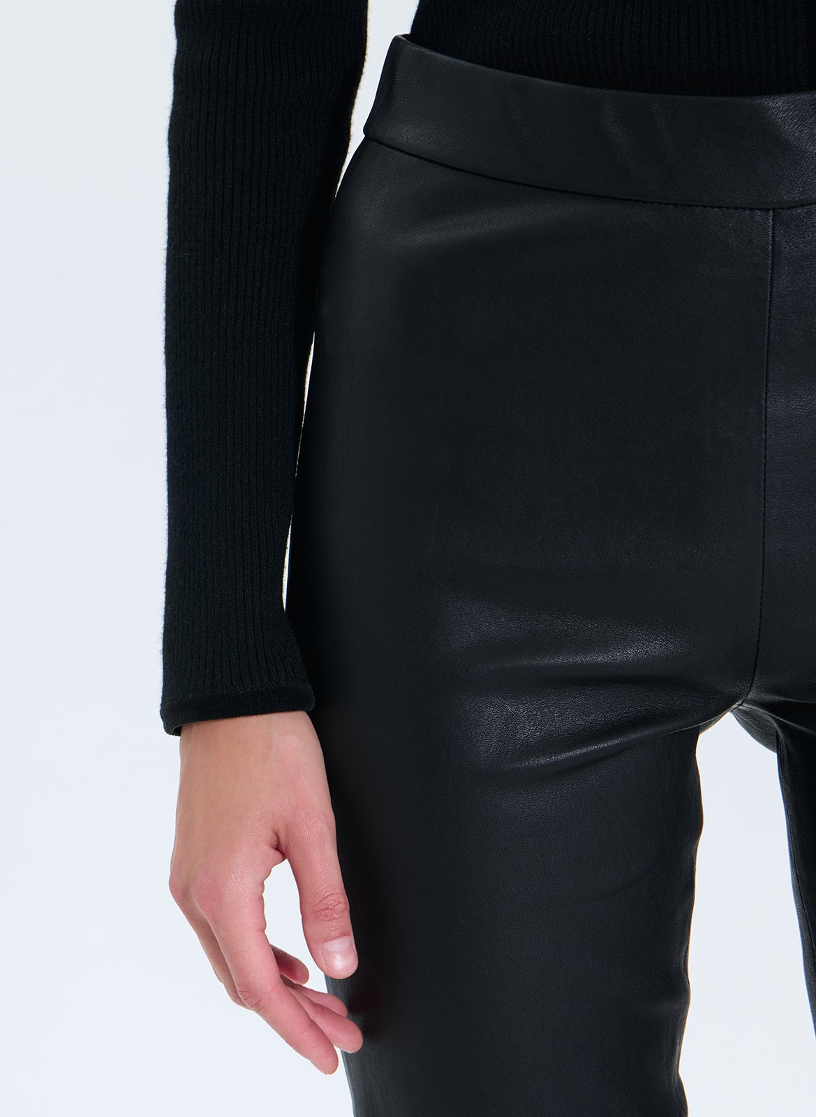 Pantalón ajustado de cuero liso ZAPA Negro