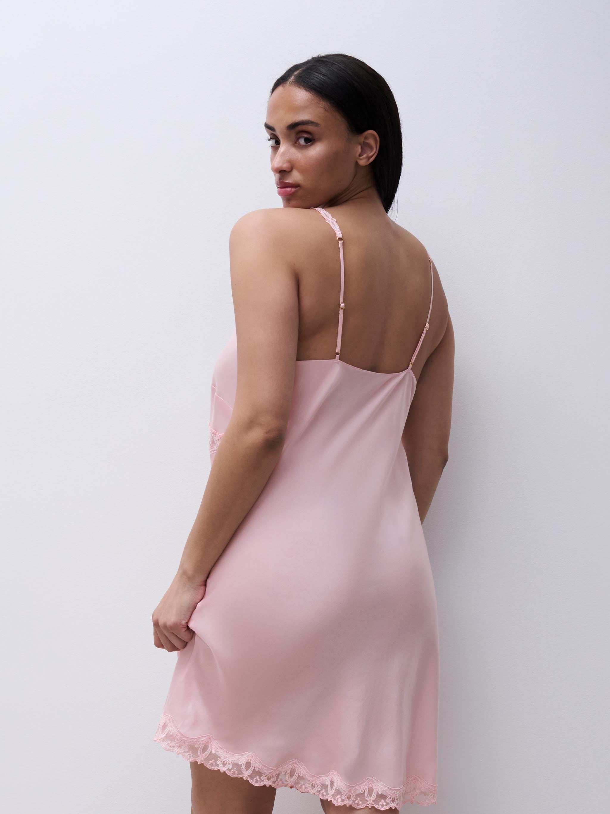 New 1P Italian embroidery nightdress CHANTELLE Pink