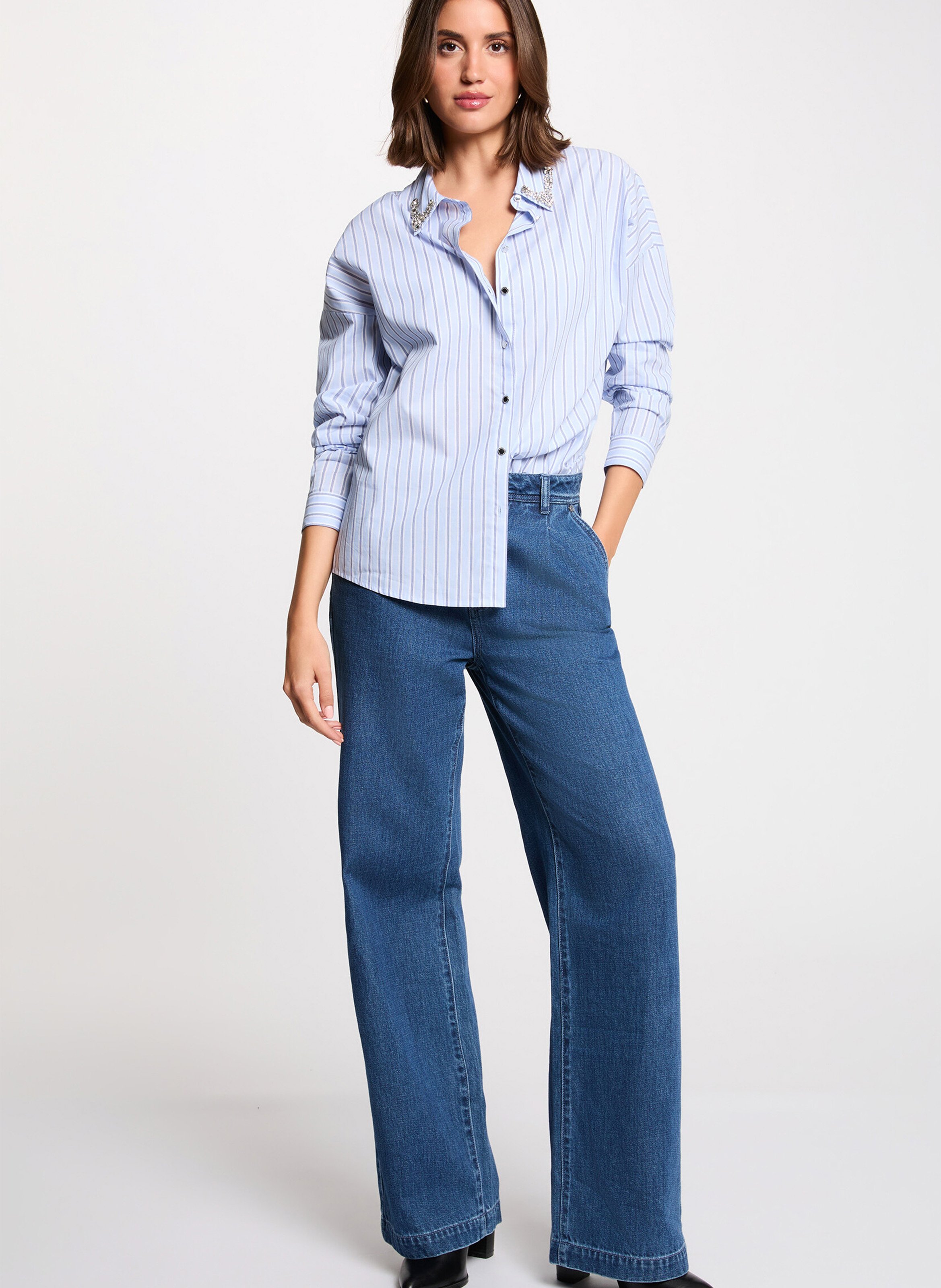 <p>Übergroßes Hemd mit Streifen und Strassdetails</p> MORGAN Mehrfarbig