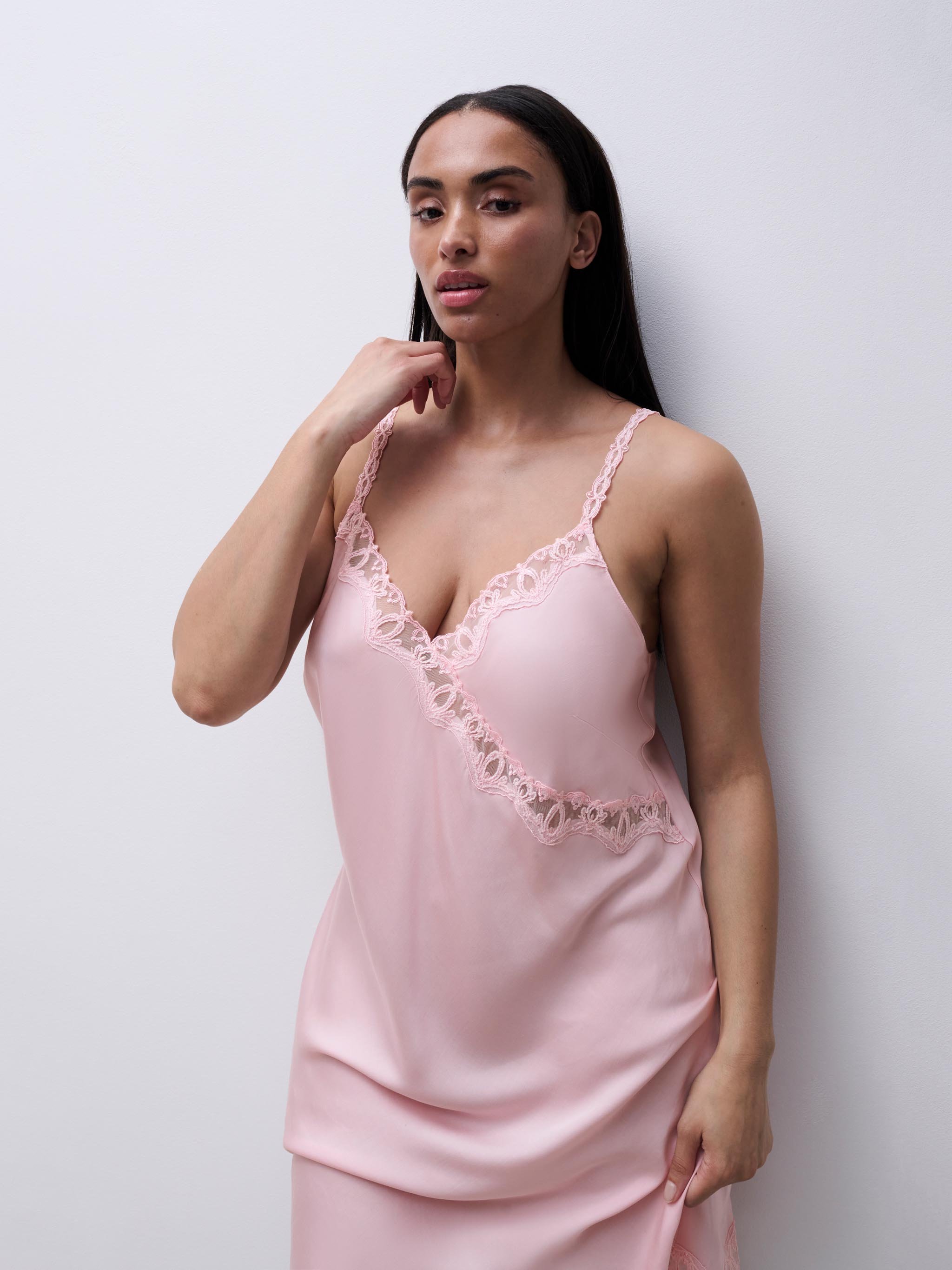 New 1P Italian embroidery nightdress CHANTELLE Pink