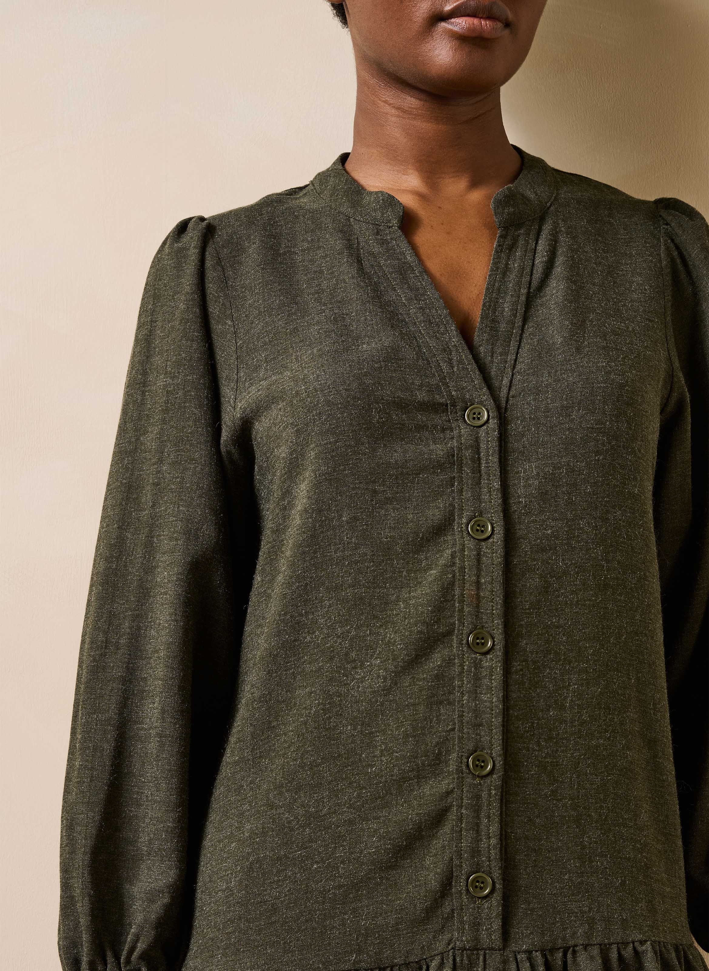 Midikleid mit Henley-Ausschnitt LA FEE MARABOUTEE Grun