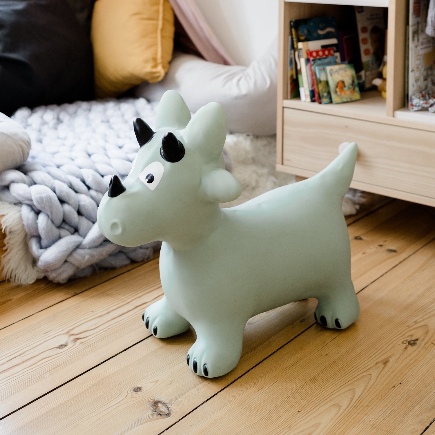 Inflatable sit-on cow KINDSGUT Green