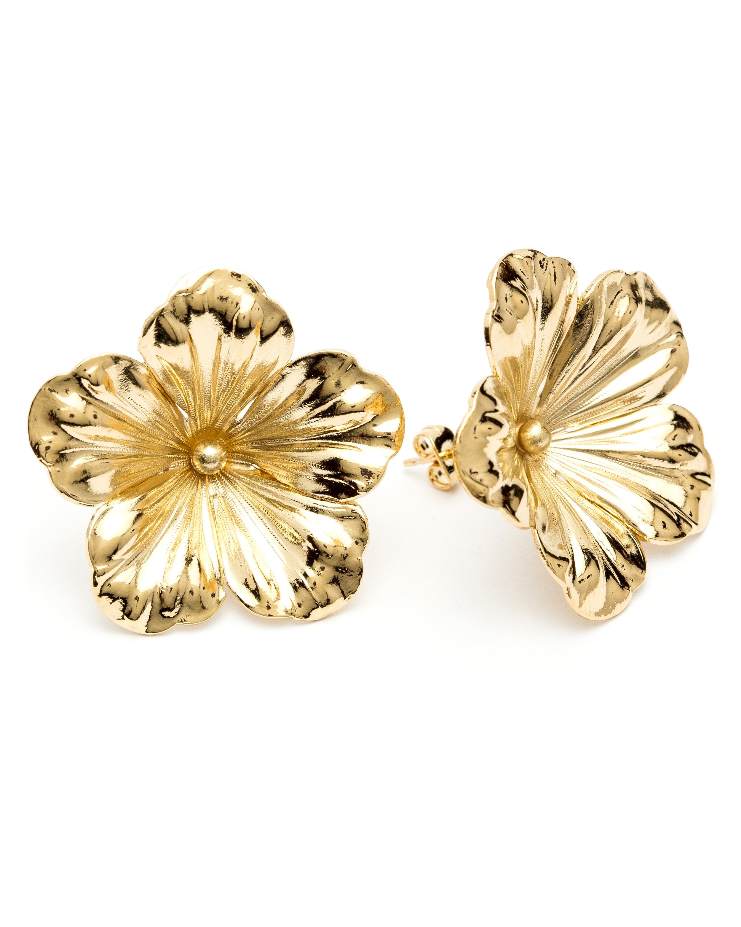 Maxi flower stud earrings in gold-plated brass. GoldenMONSIEUR SIMONE