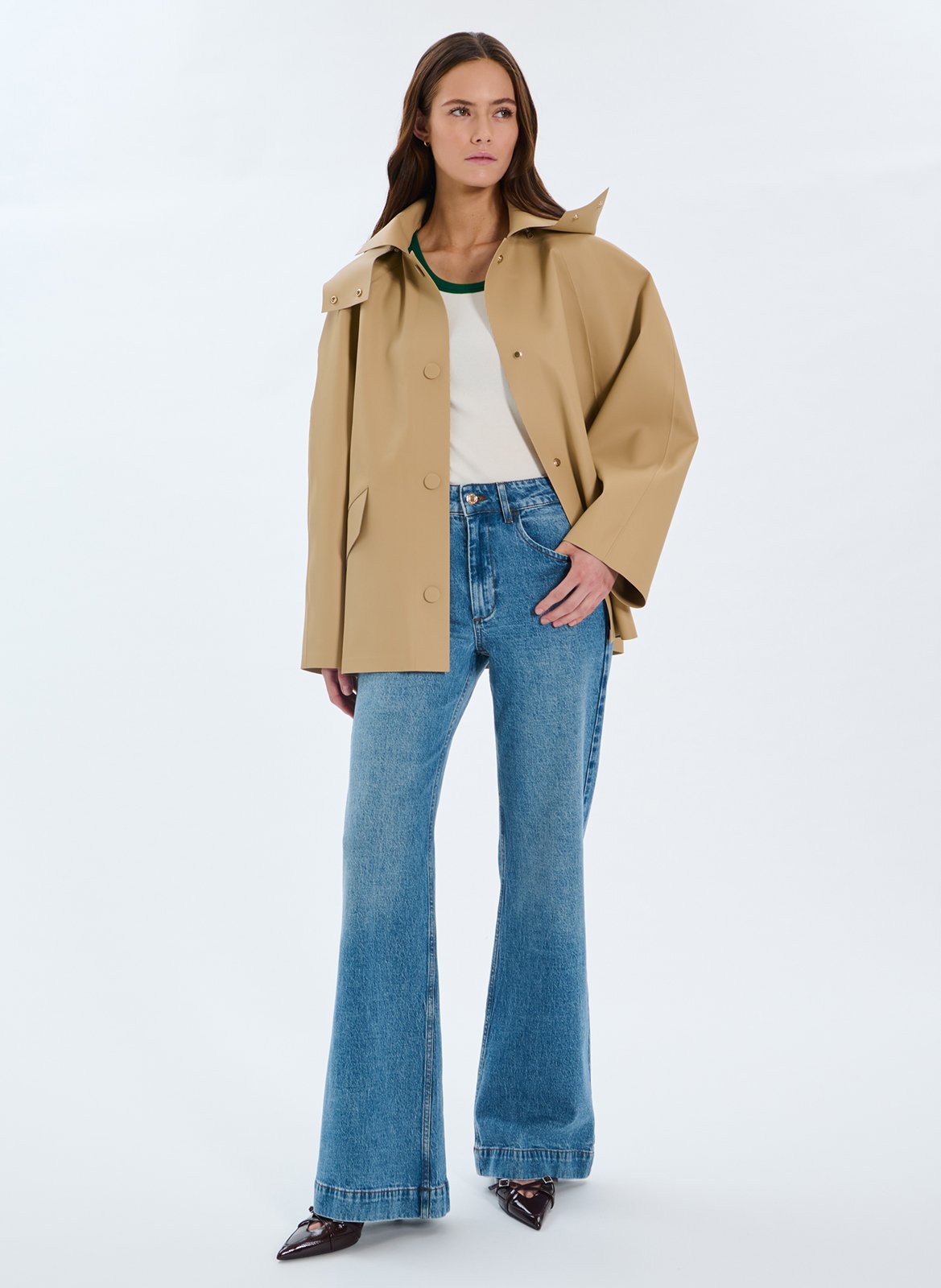 Weite einfarbige Knopfjacke ZAPA Beige