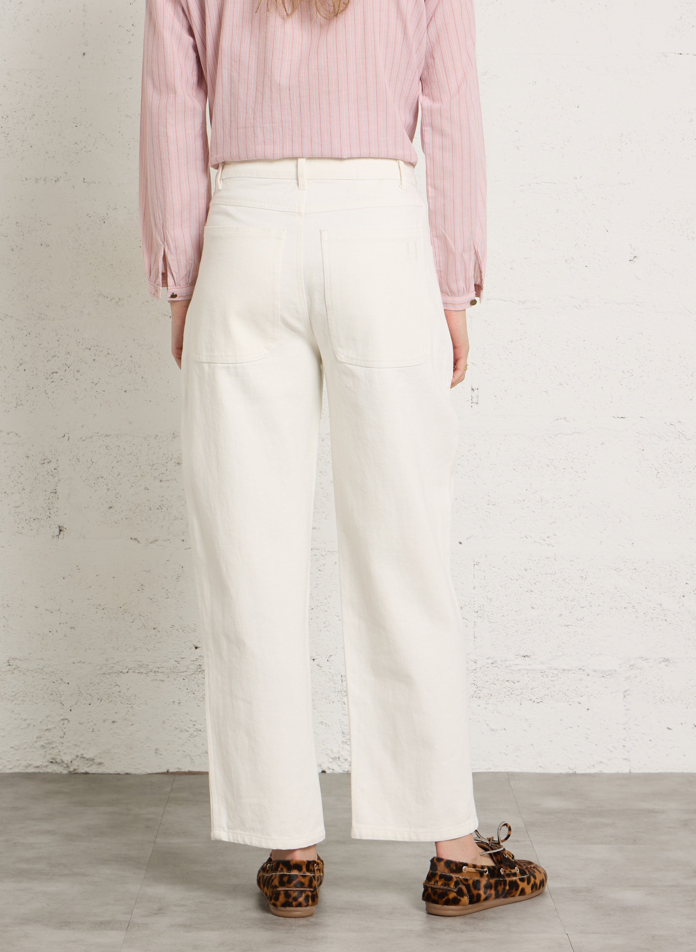 High-waisted solid color boyfriend jeans LEON & HARPER Beige