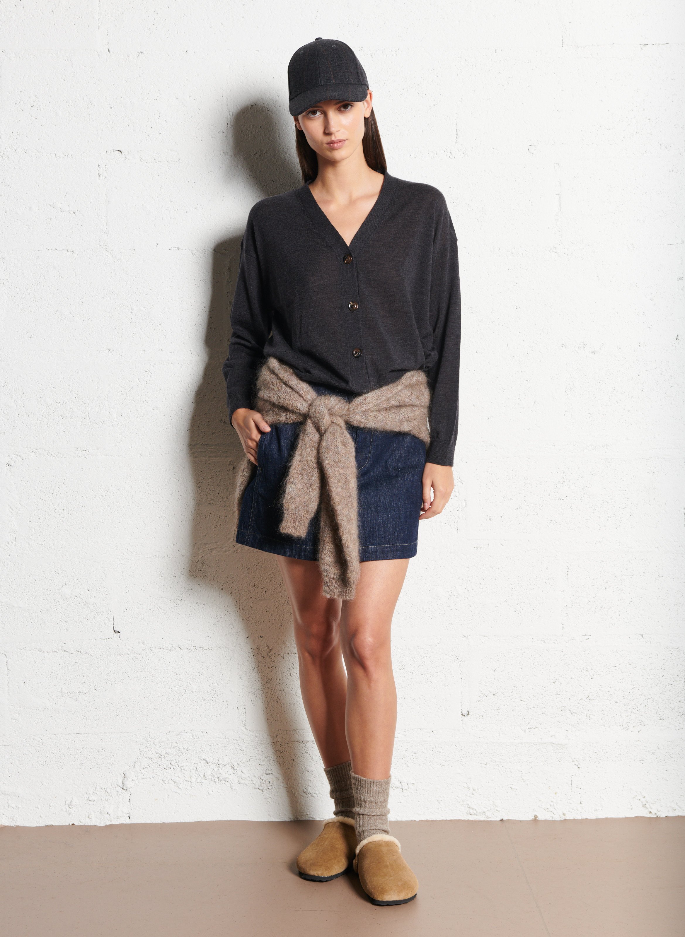 Gevoerde klompen van veloursleer SOEUR Beige