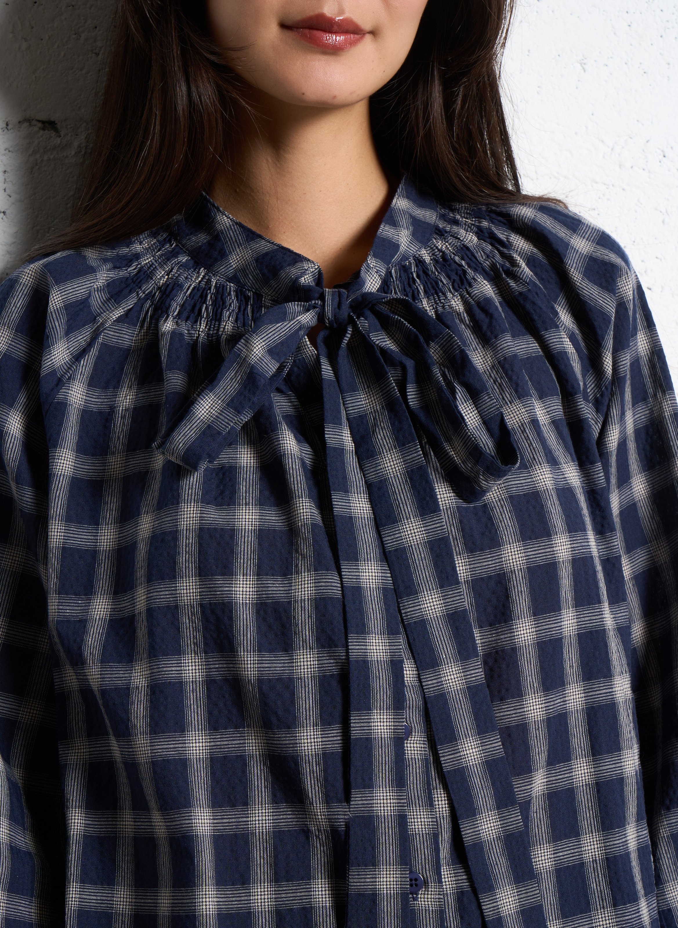 Baumwollbluse mit Schluppenkragen THE KORNER Blau