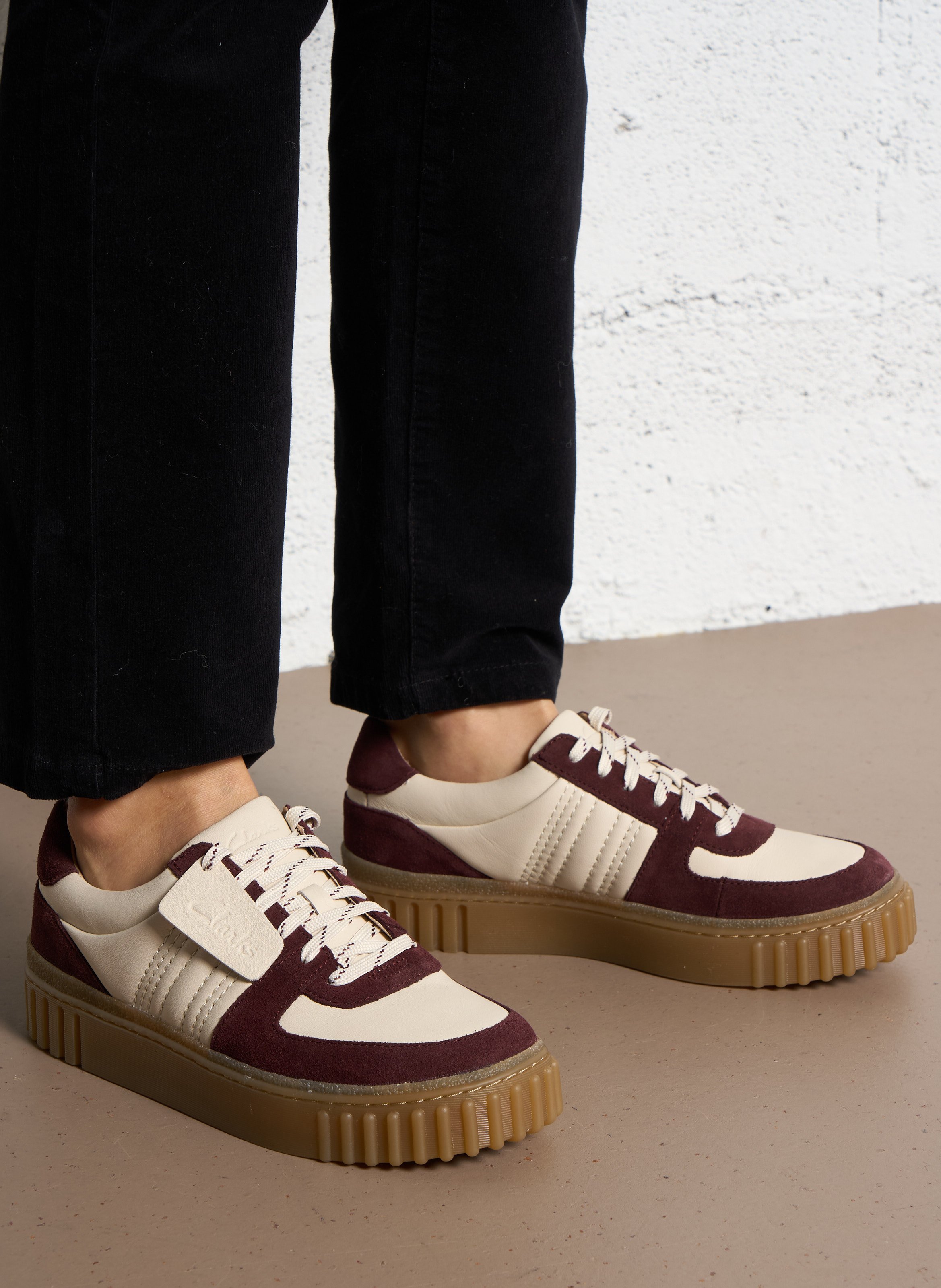 Baskets basses en cuir CLARKS Marron