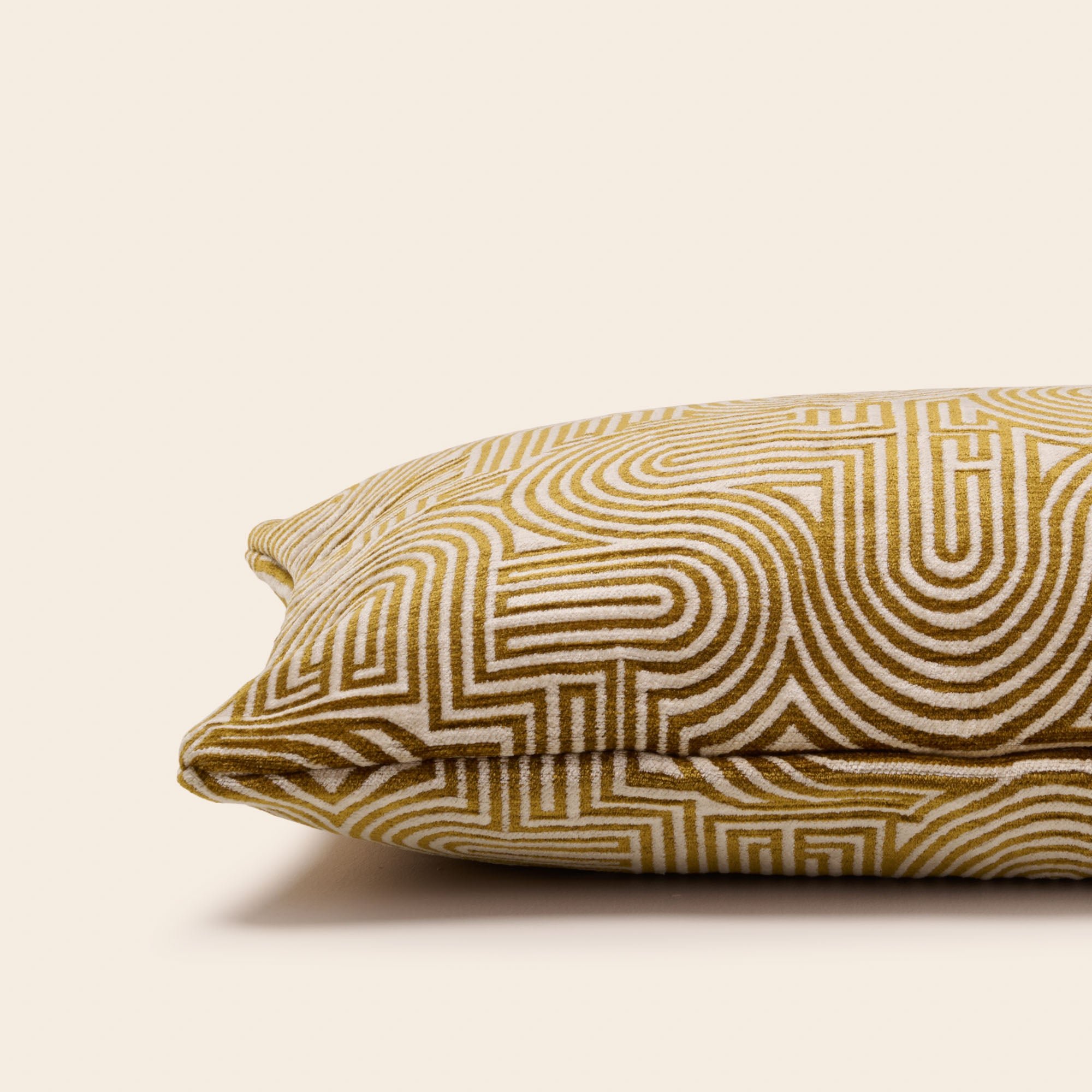 Housse de coussin en chenille 40x60 cm MADURA Jaune