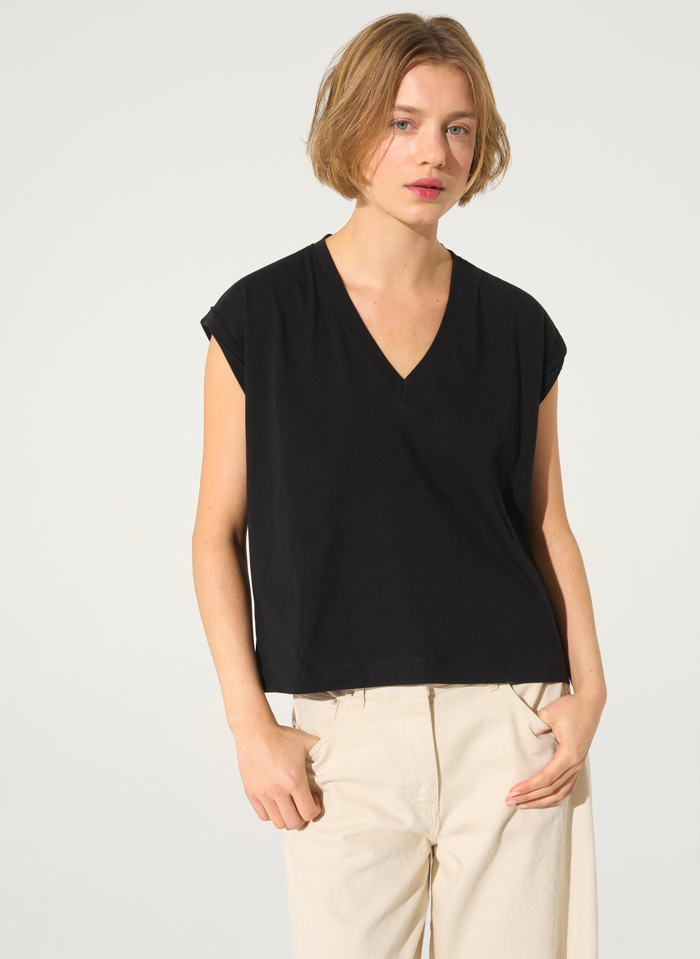 Tee-shirt droit col V en coton bio COTELAC Noir