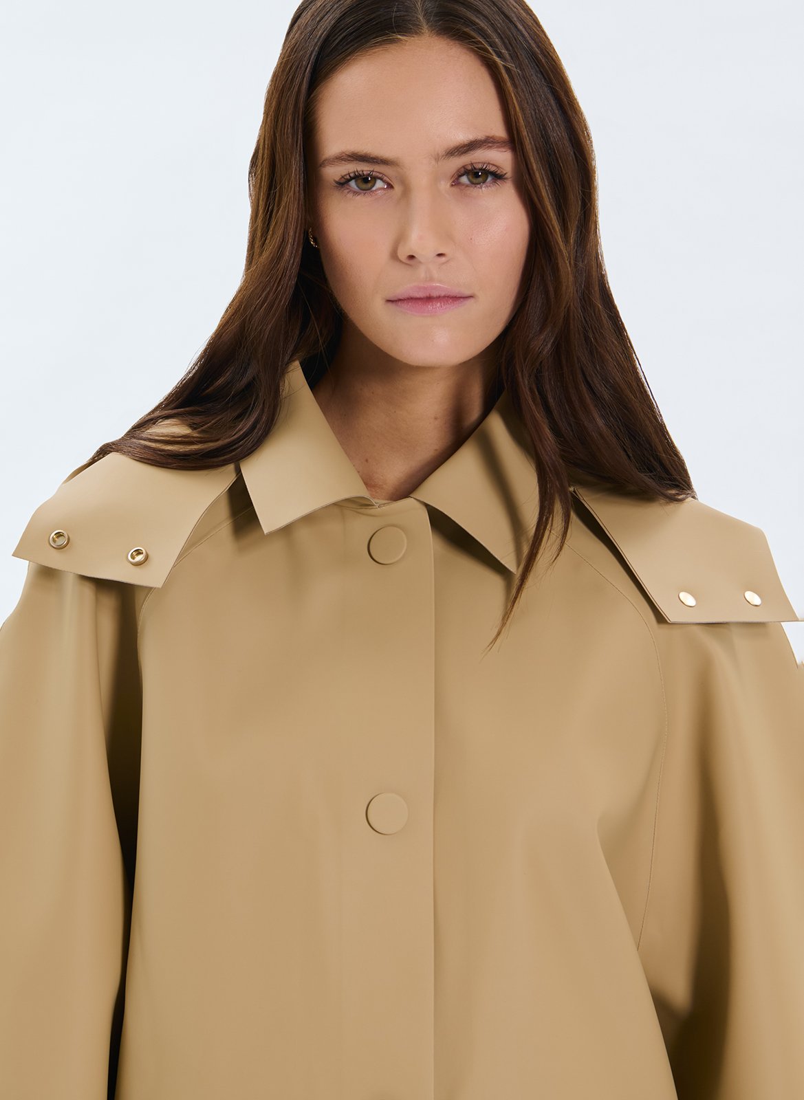 Weite einfarbige Knopfjacke ZAPA Beige