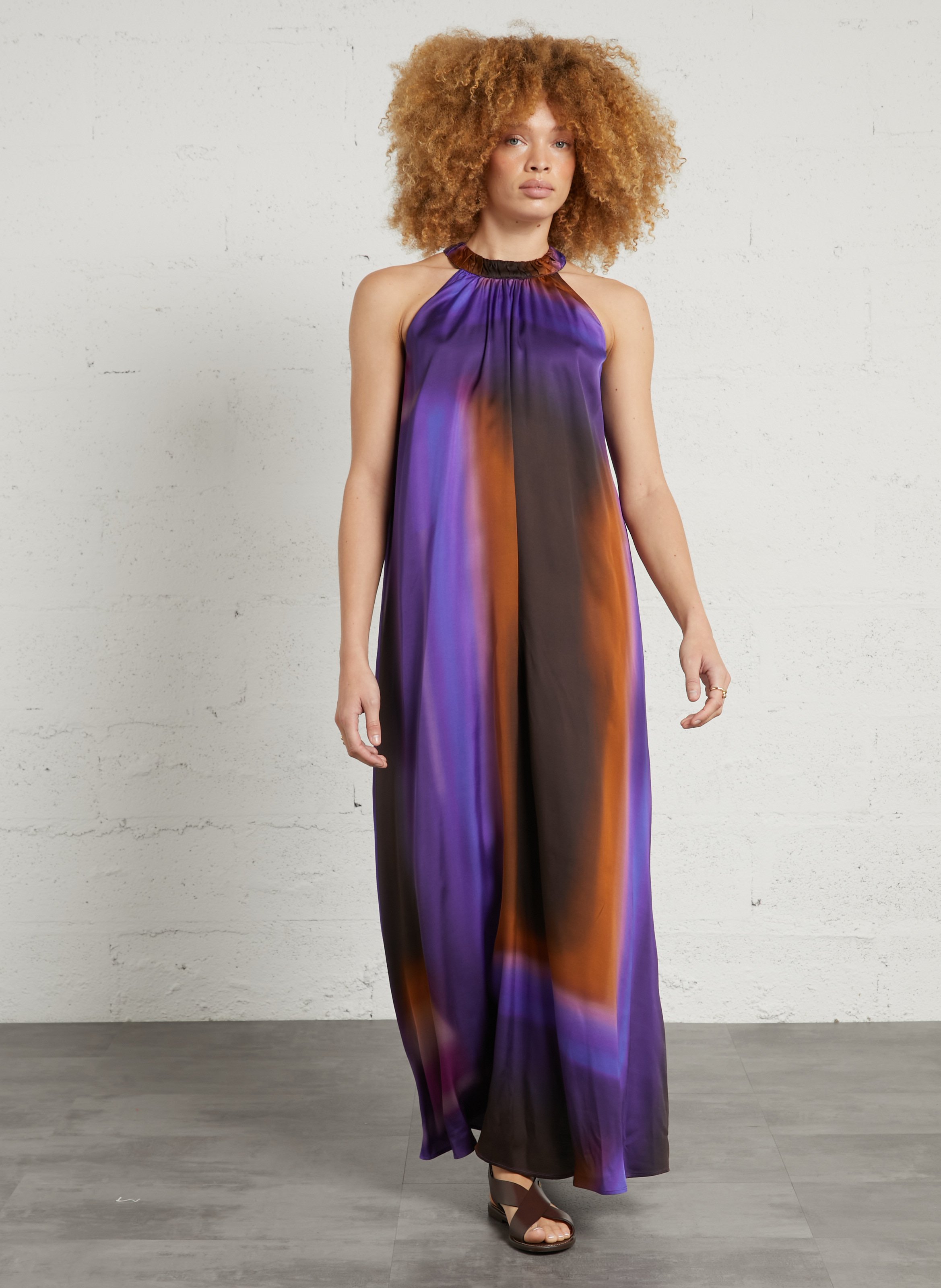 Langes, fließendes Kleid MOMONI Mehrfarbig