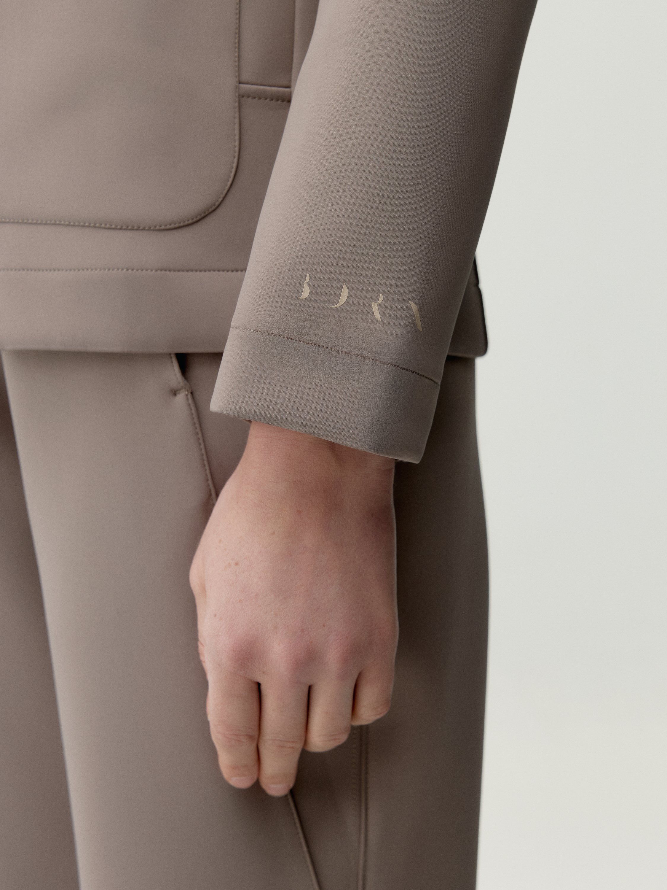 Straight-cut blazer, single-breasted Lyssa BORN Brown
