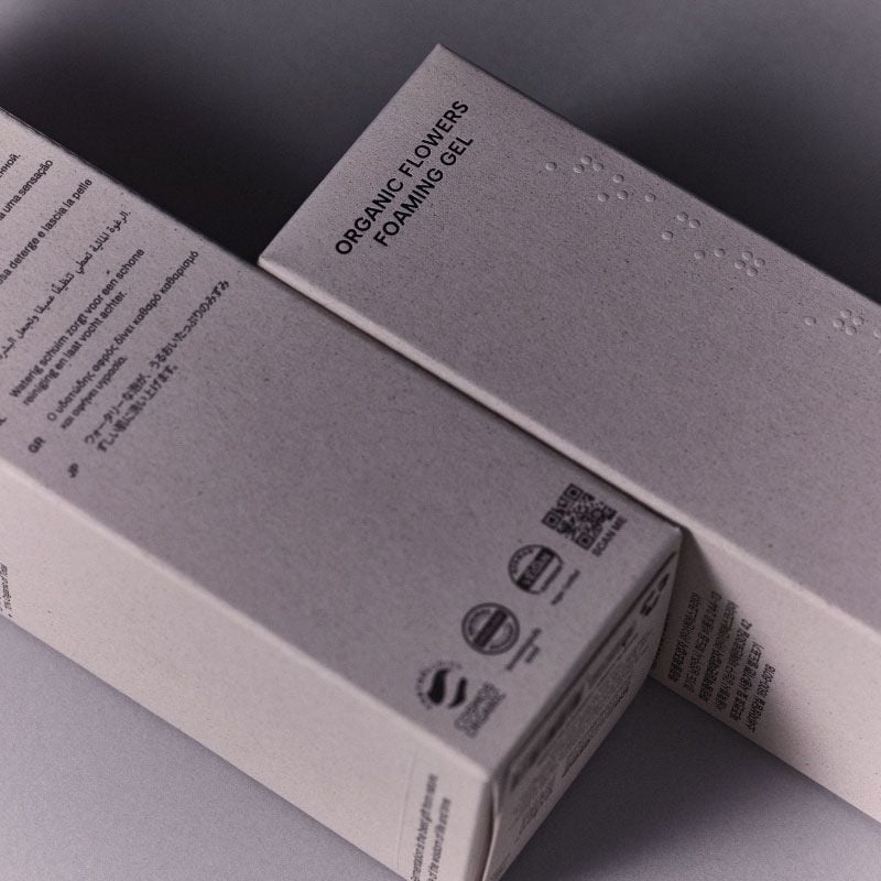 Foaming Cleansing Gel with Fermented Organic Flowers WHAMISA No color