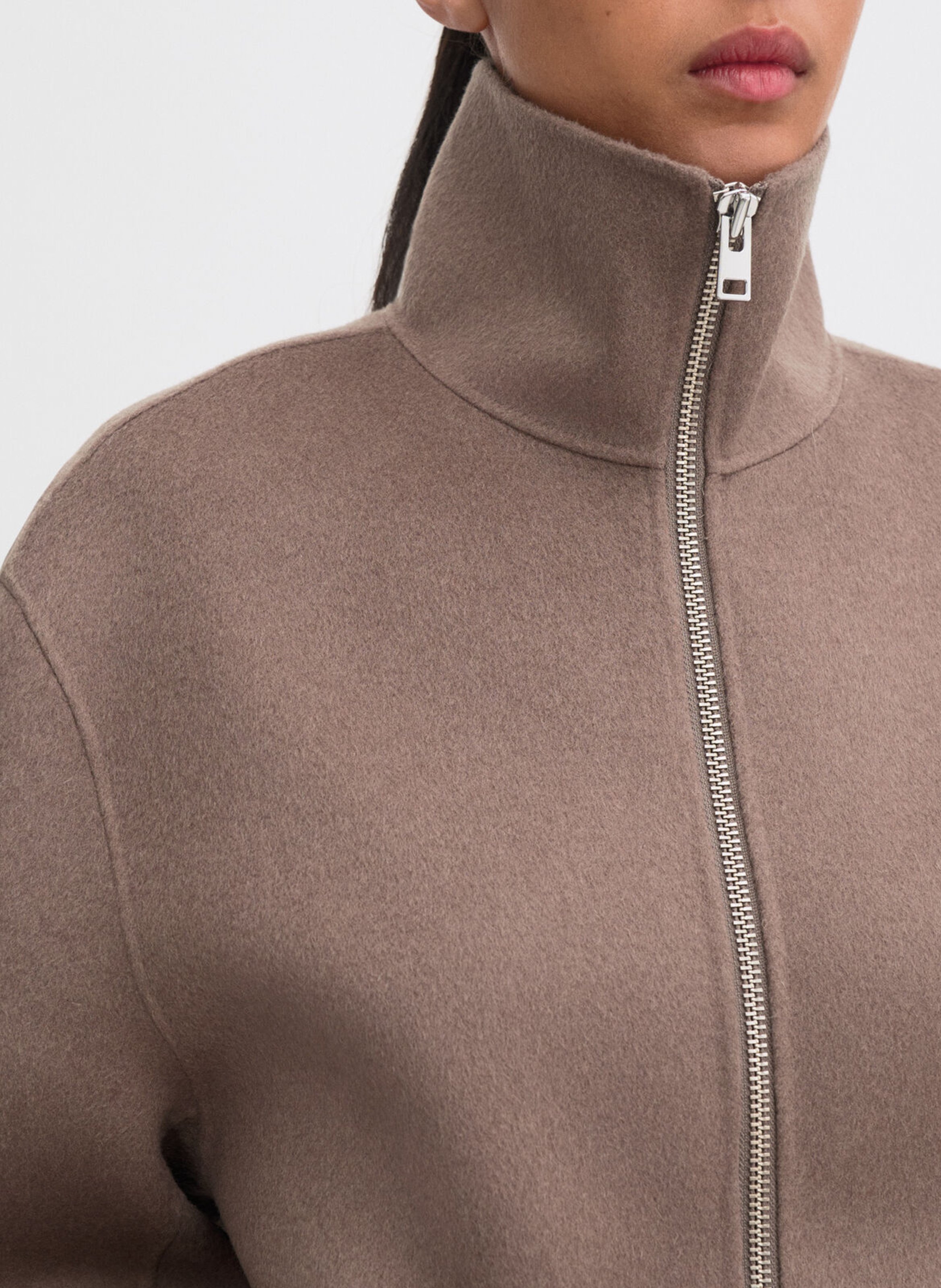 Einfarbiger Wollmantel mit Stehkragen FILIPPA K Braun