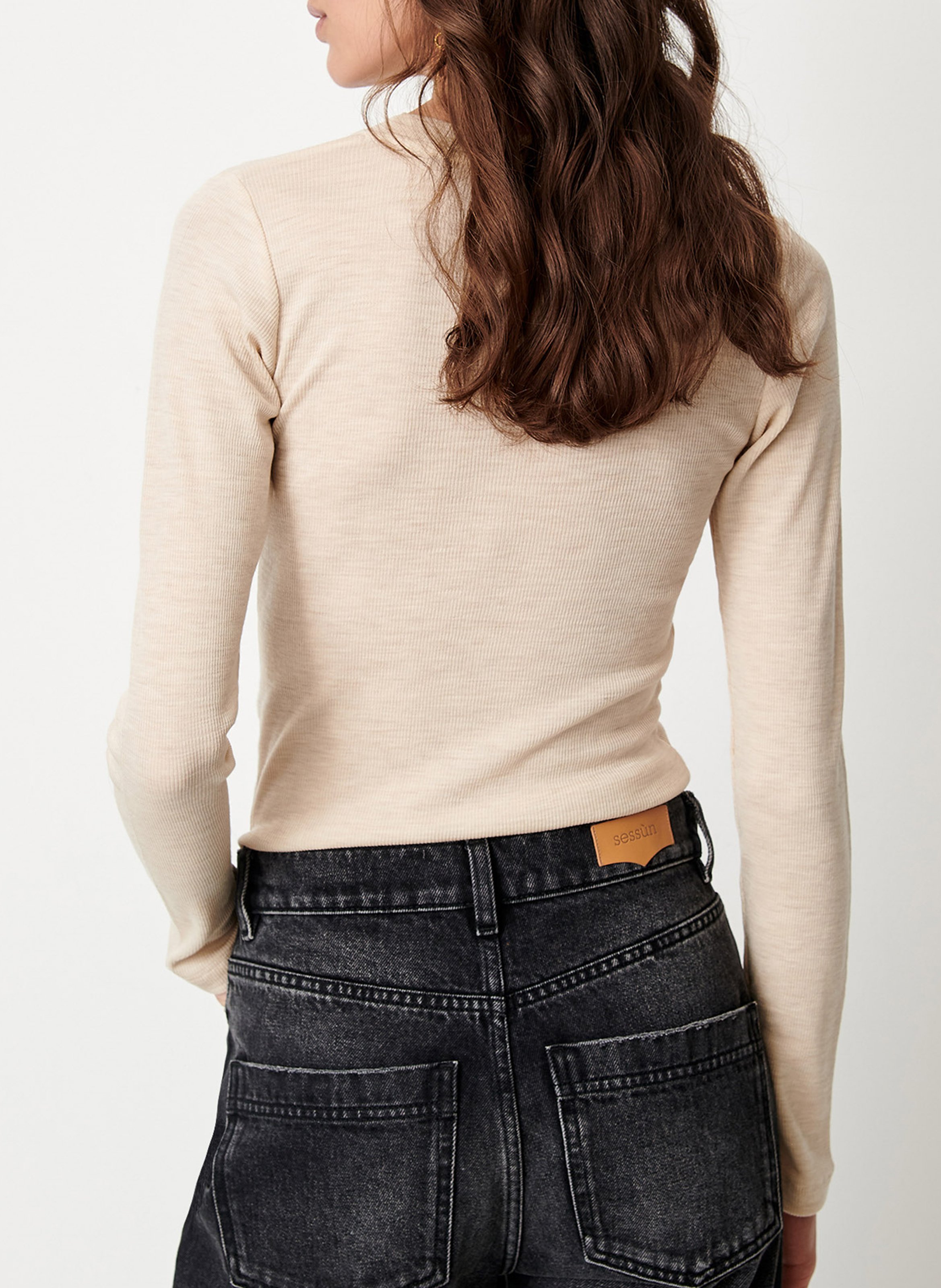 Round-neck straight knit top SESSUN Beige