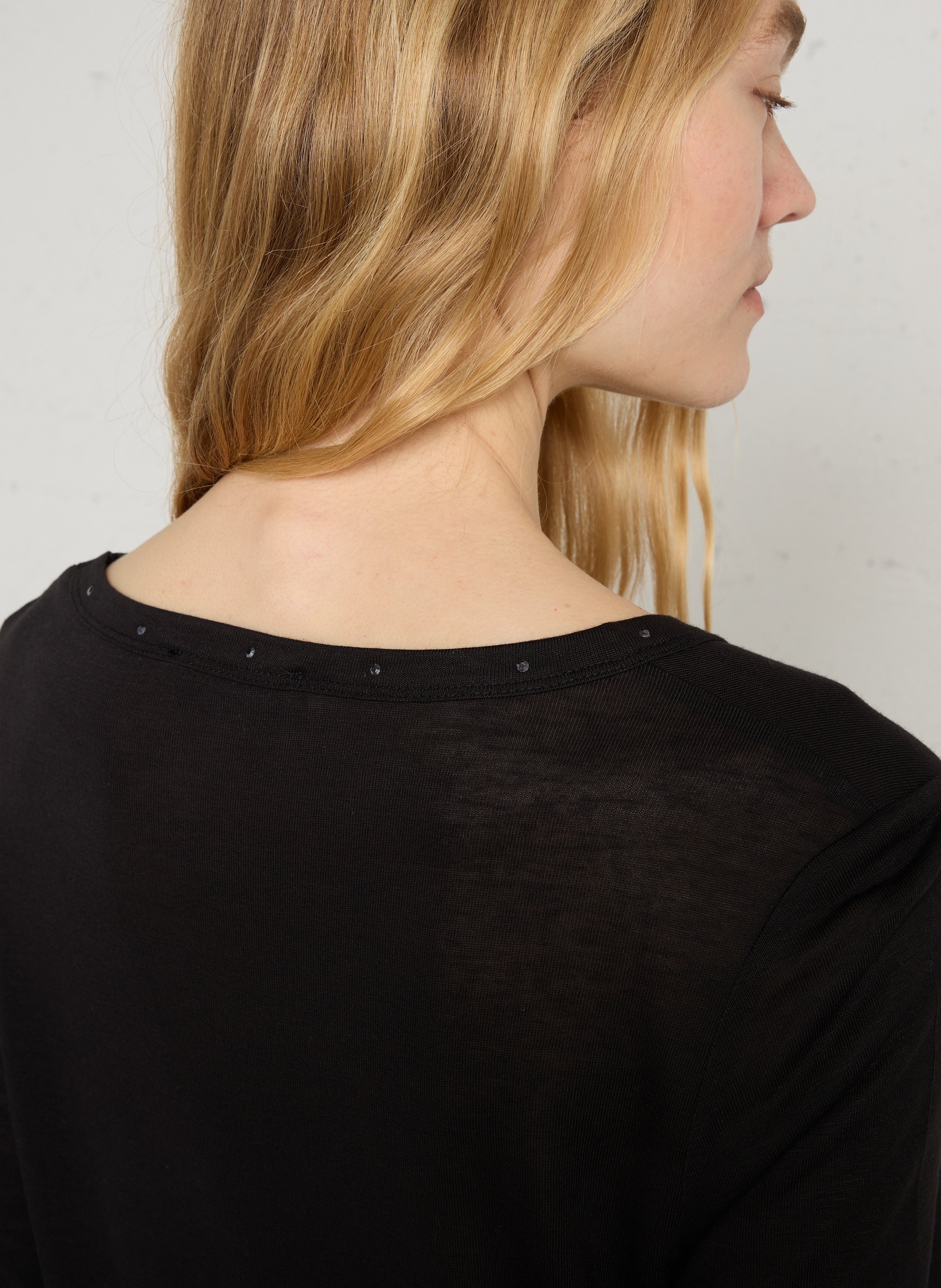 Recht T-shirt met ronde h LE TEMPS DES CERISES Zwart