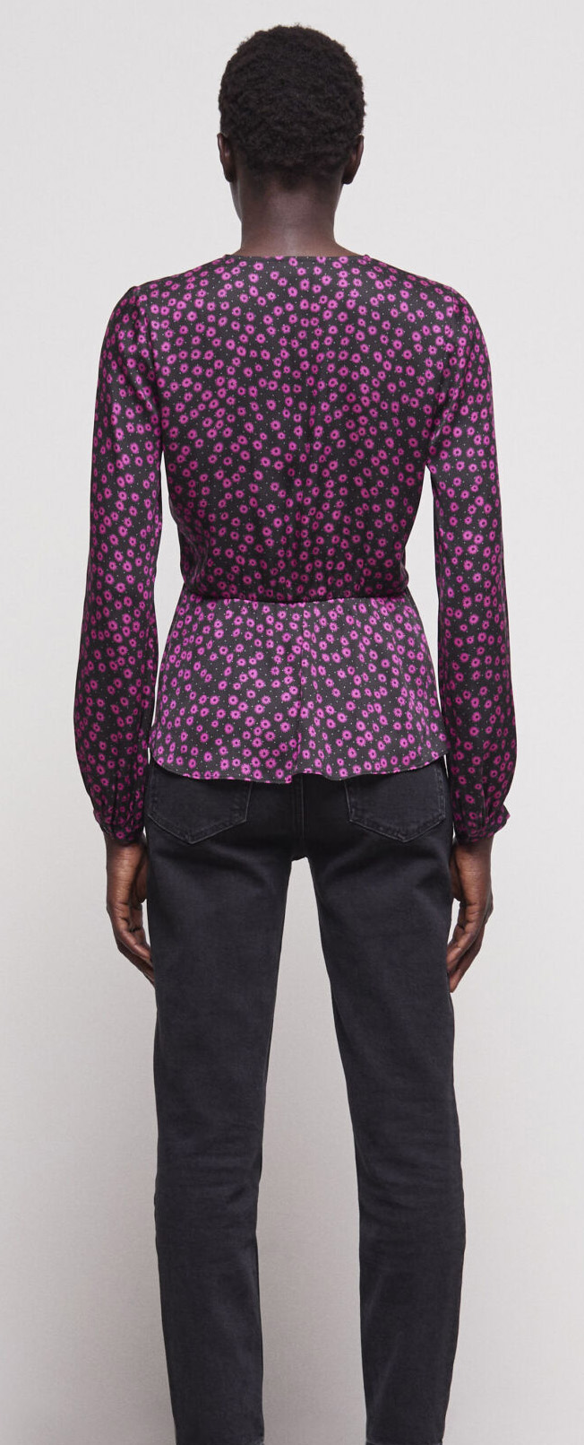 Top met V-hals en bloemenprint Roze