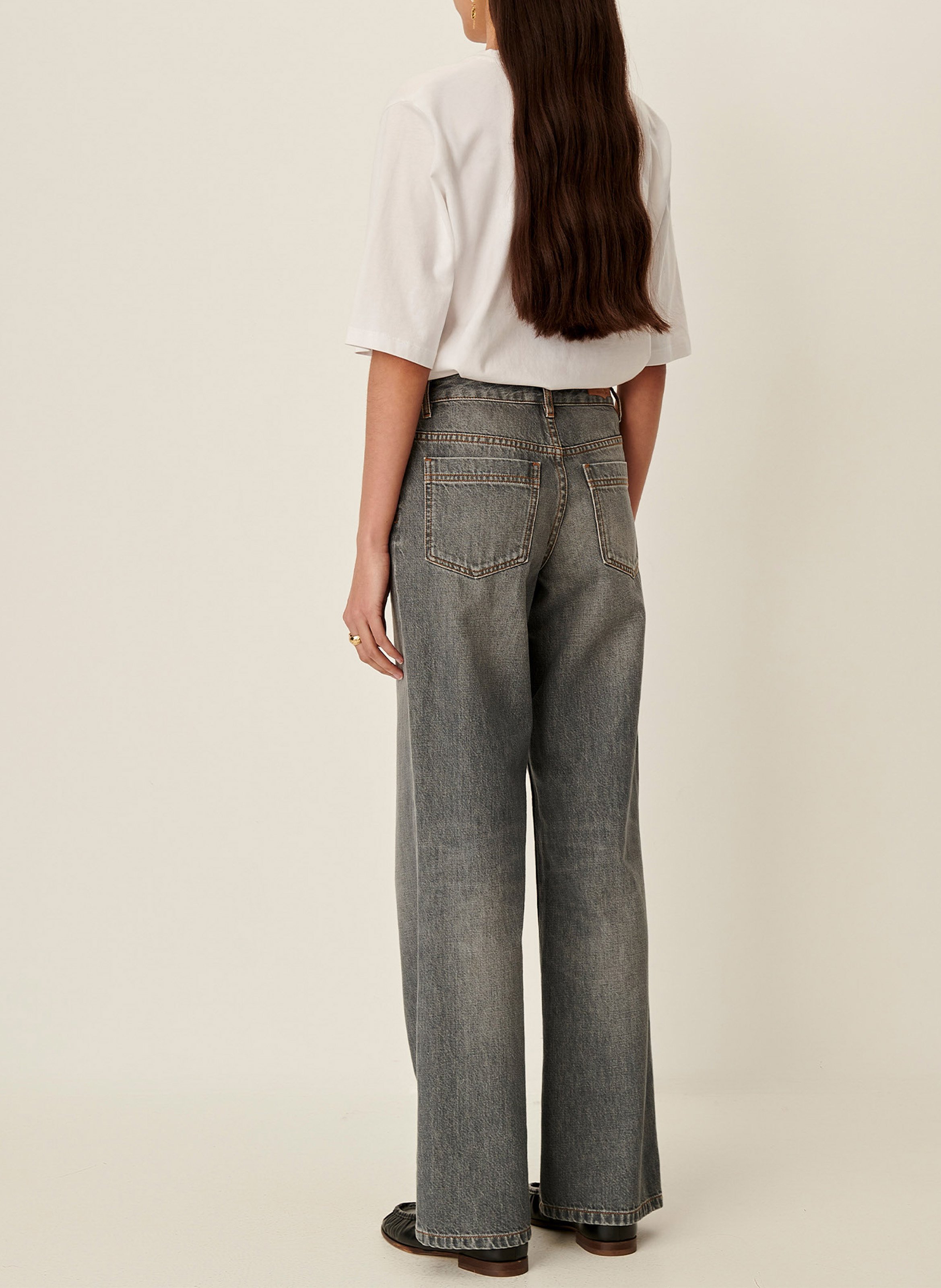 Stone Washed Straight Cut Jeans mit niedrigem Bund | Grau SESSUN Damen
