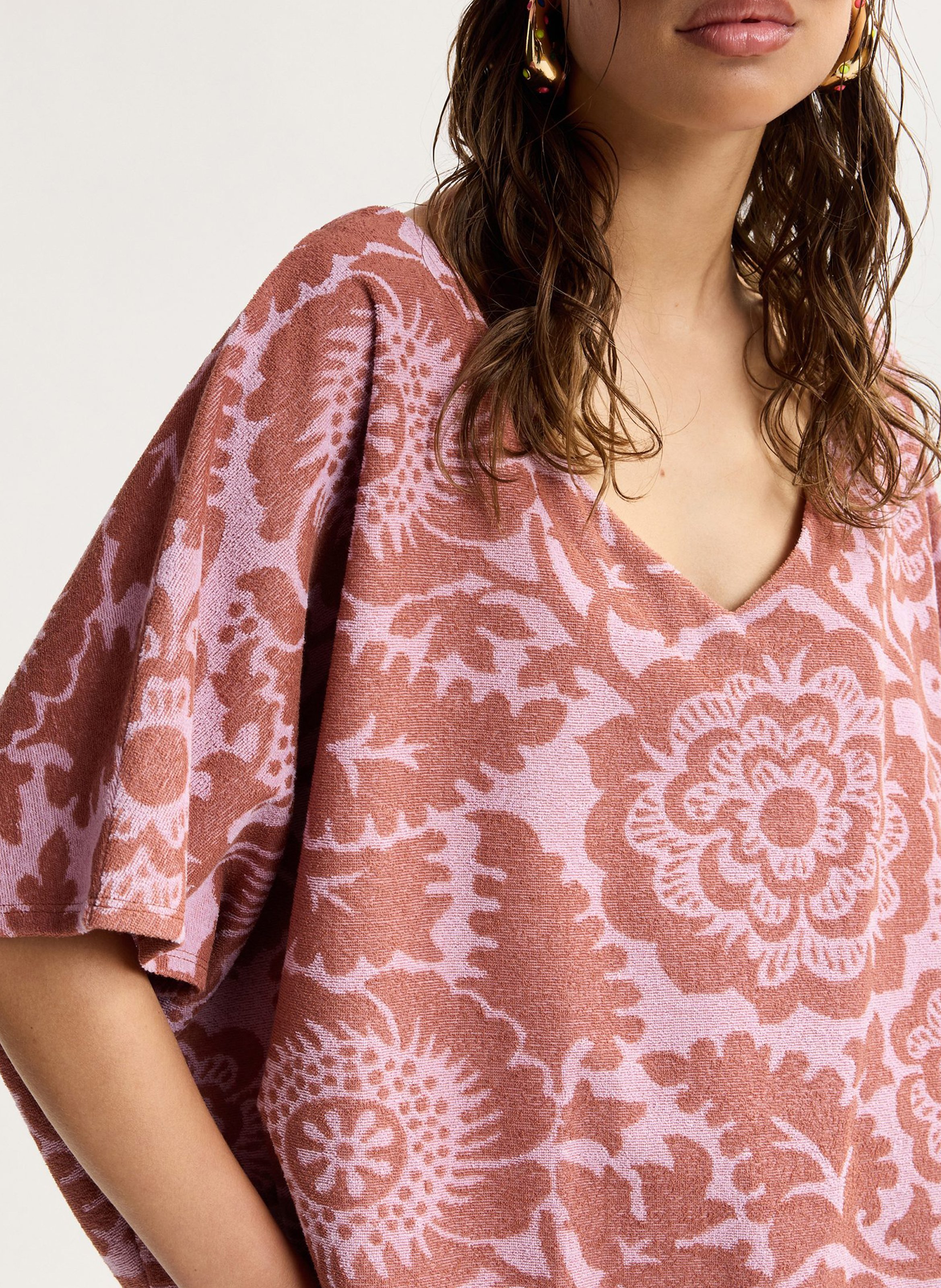 Weites Top mit kurzen Ärmeln aus Jacquard ESSENTIEL ANTWERP Braun