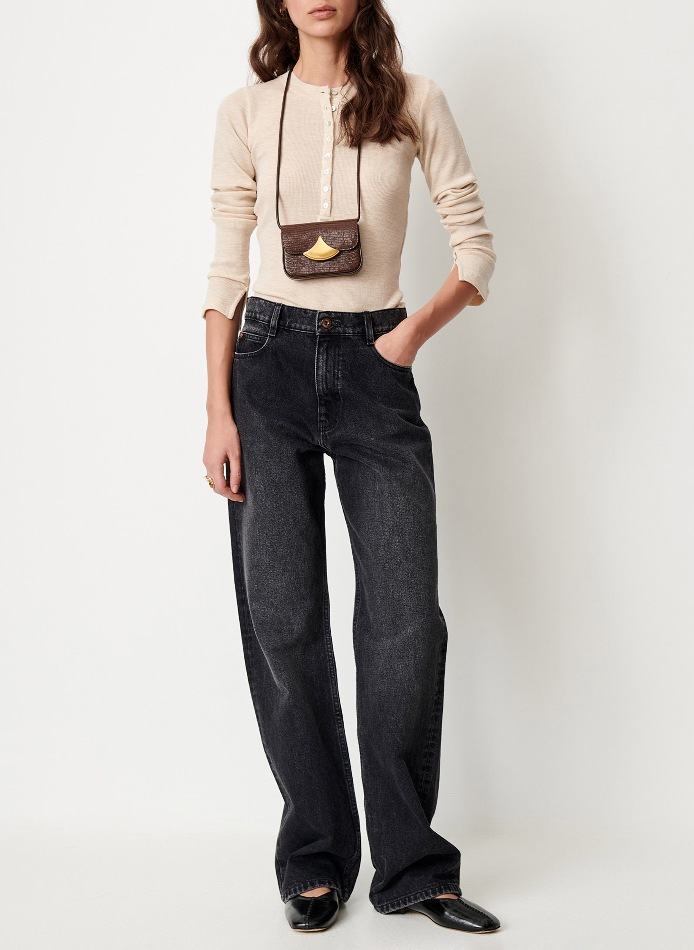 Round-neck straight knit top SESSUN Beige