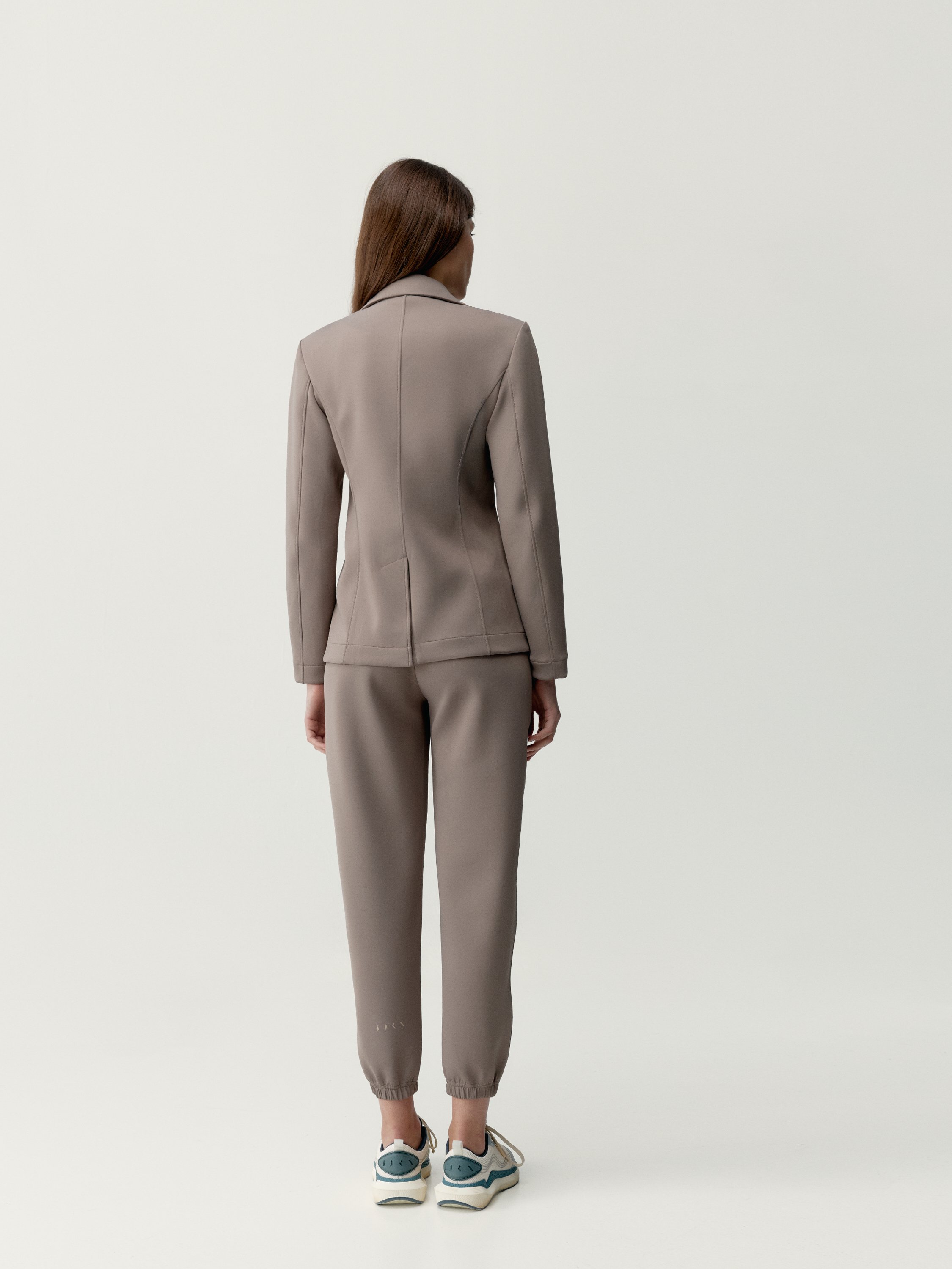 Straight-cut blazer, single-breasted Lyssa BORN Brown