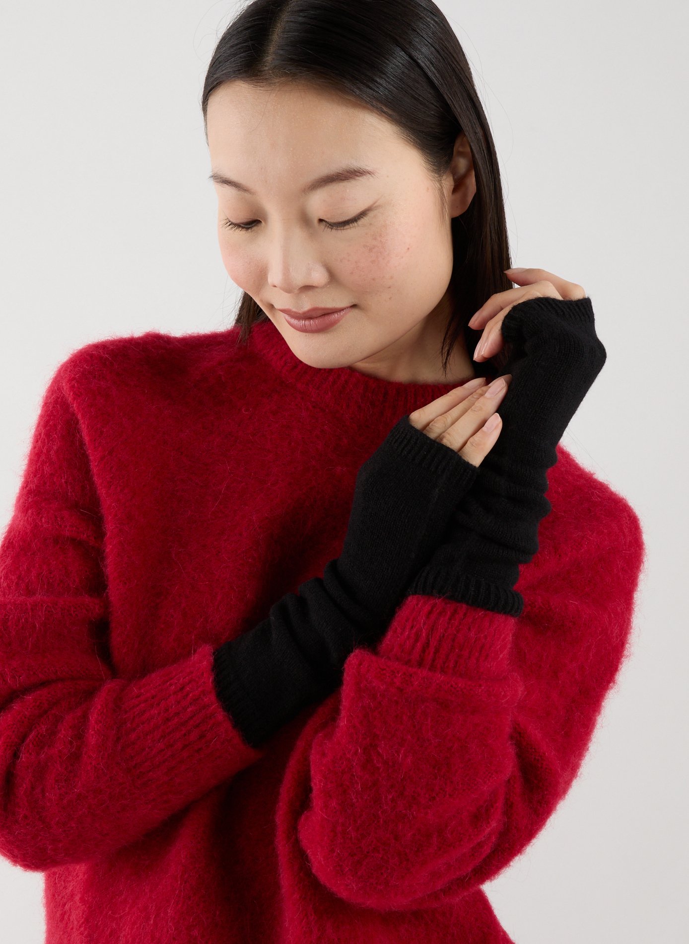 Ribbed cashmere mittens SAISON 1865 Black
