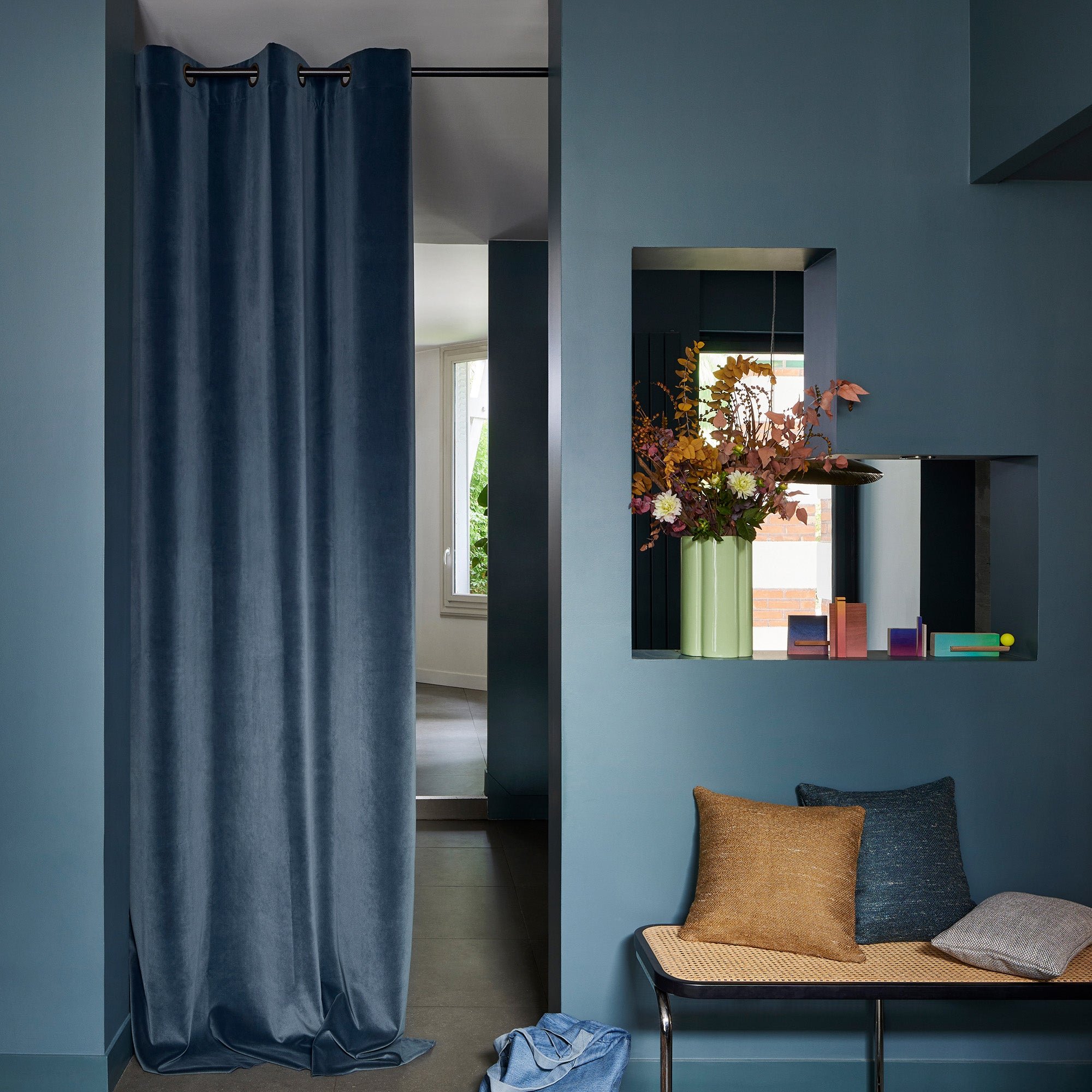 Curtain with gilt eyelets MADURA