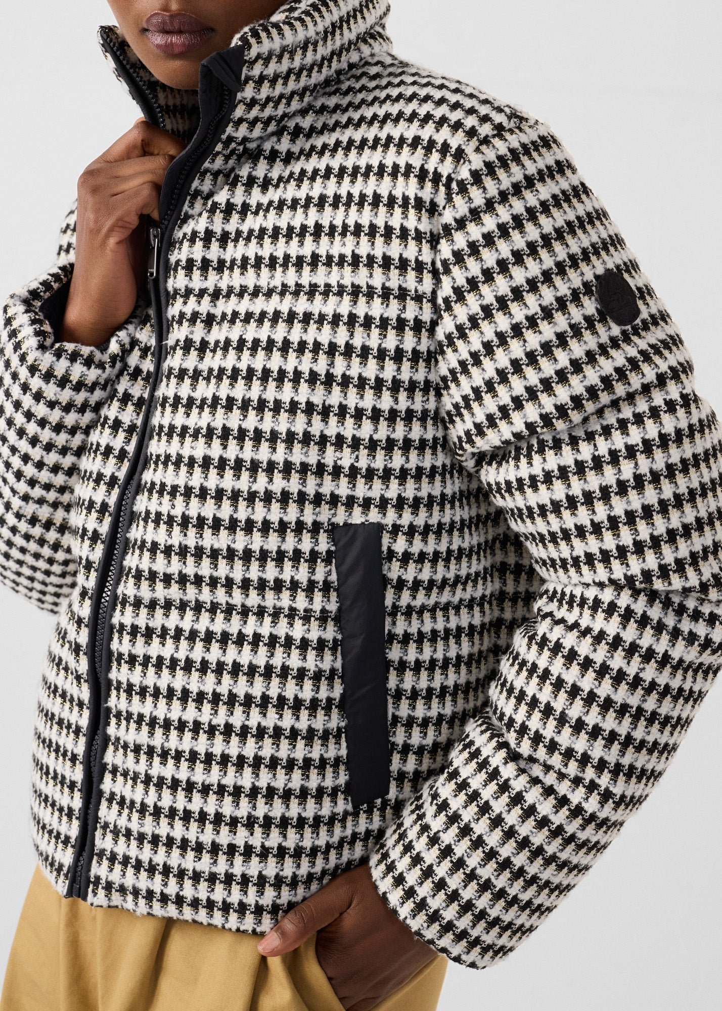 Puffer cold weather jacket natural/black akira multicolor White