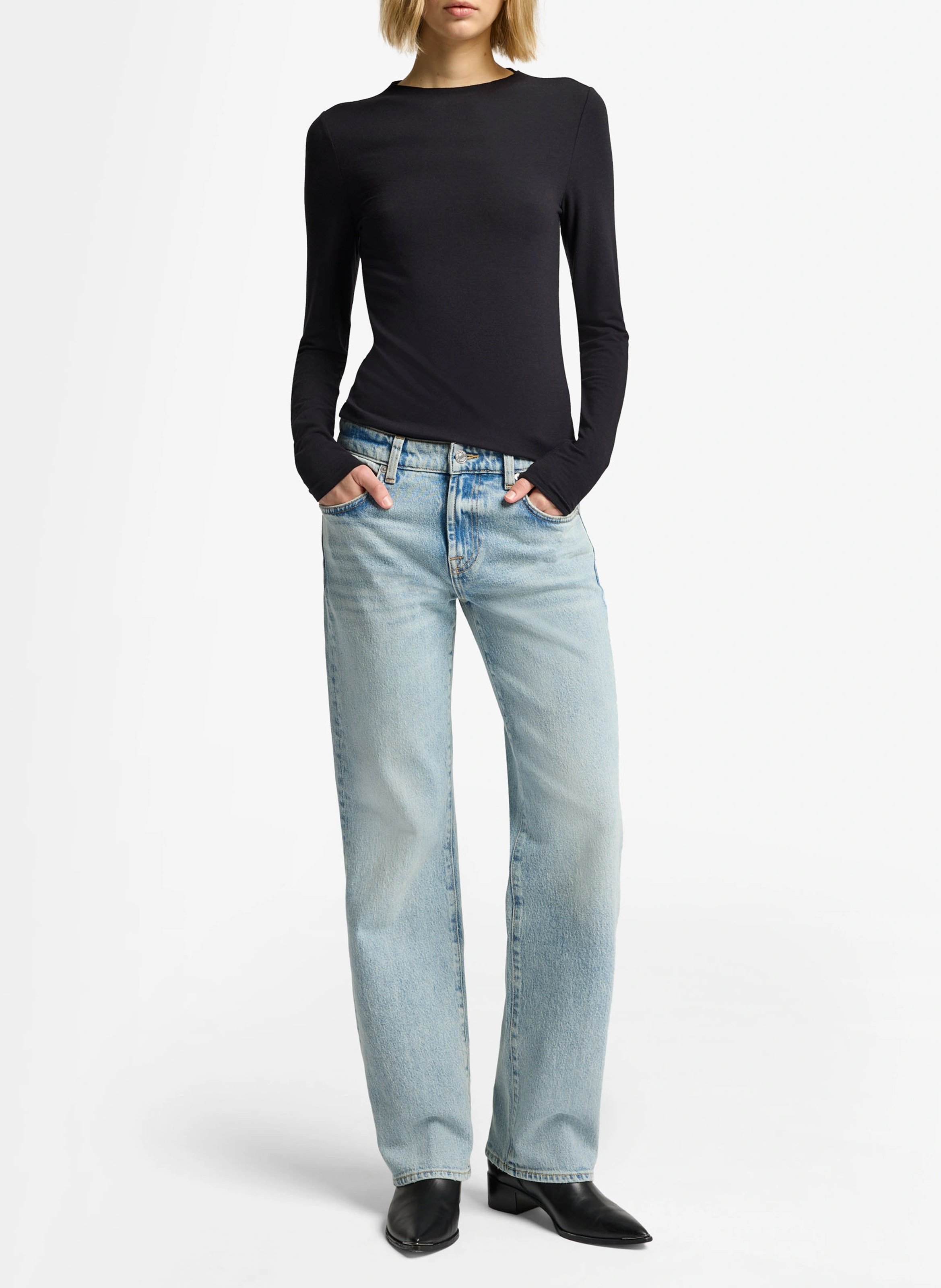 Rechte jeans met medium taille in gewassen denim. 7 FOR ALL MANKIND Blauw