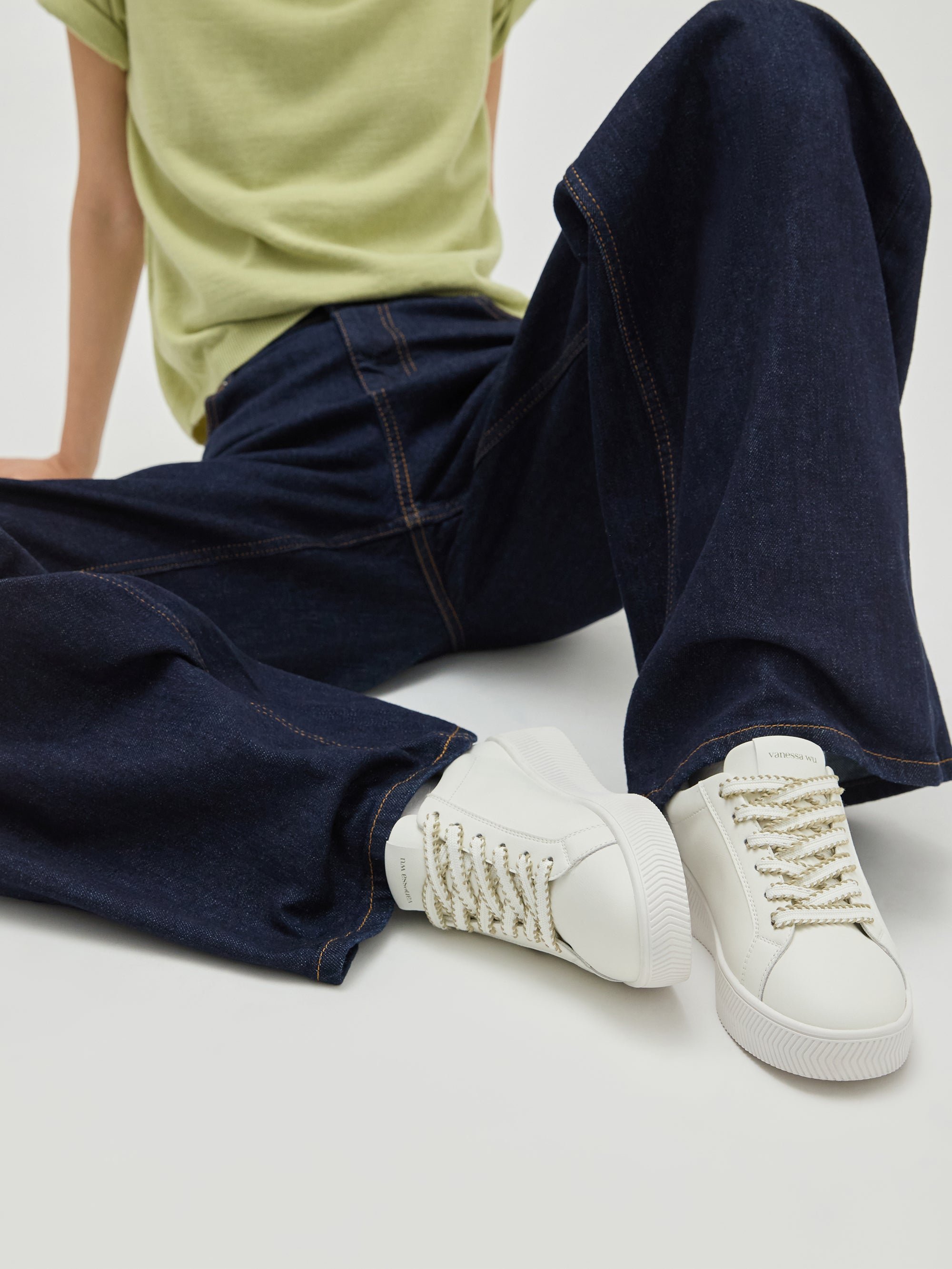 Sneakers with lightning bolt laces Khaki