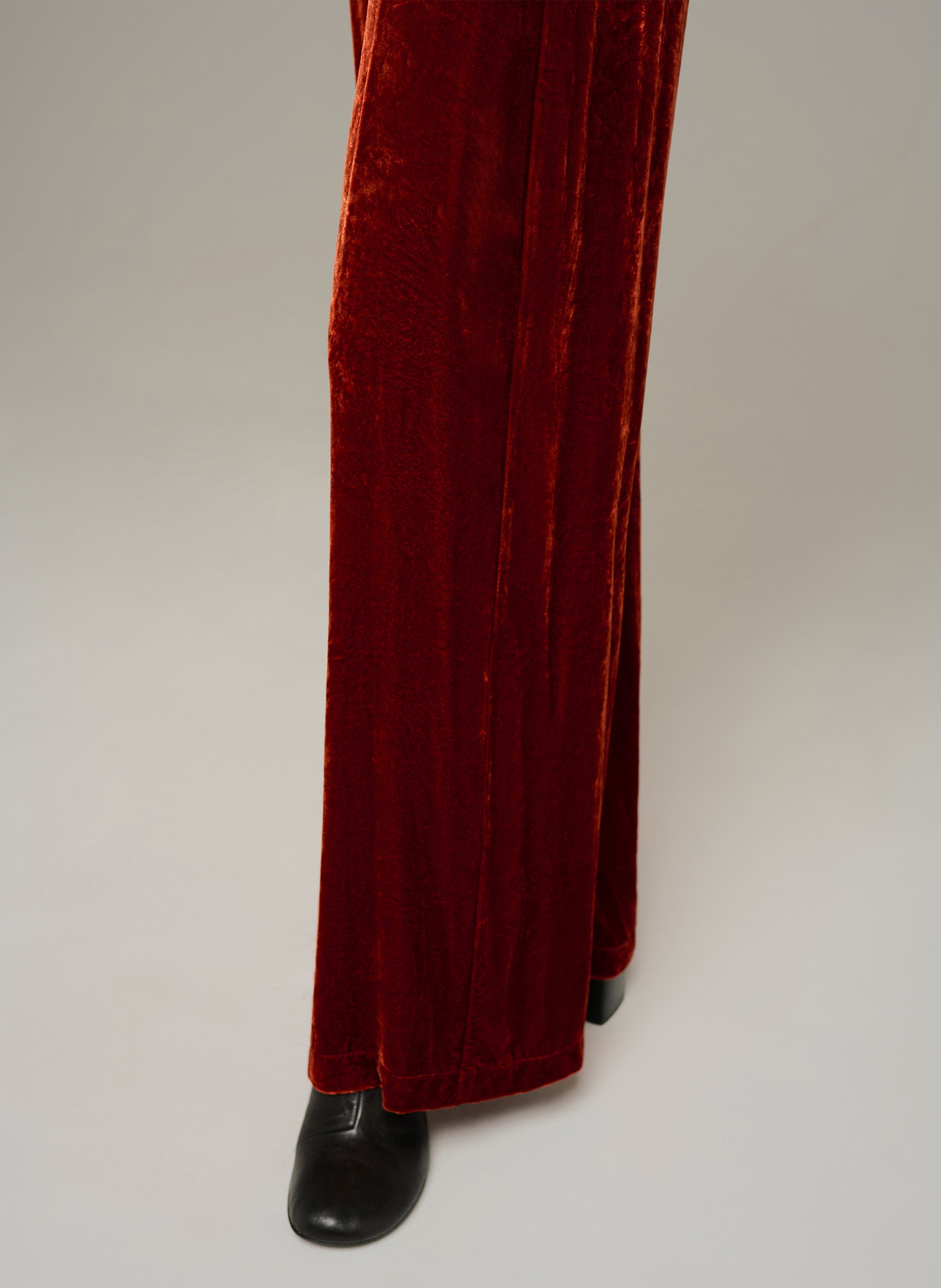 Einfarbige Hose mit weitem Bein und Samtoptik COTELAC Orange