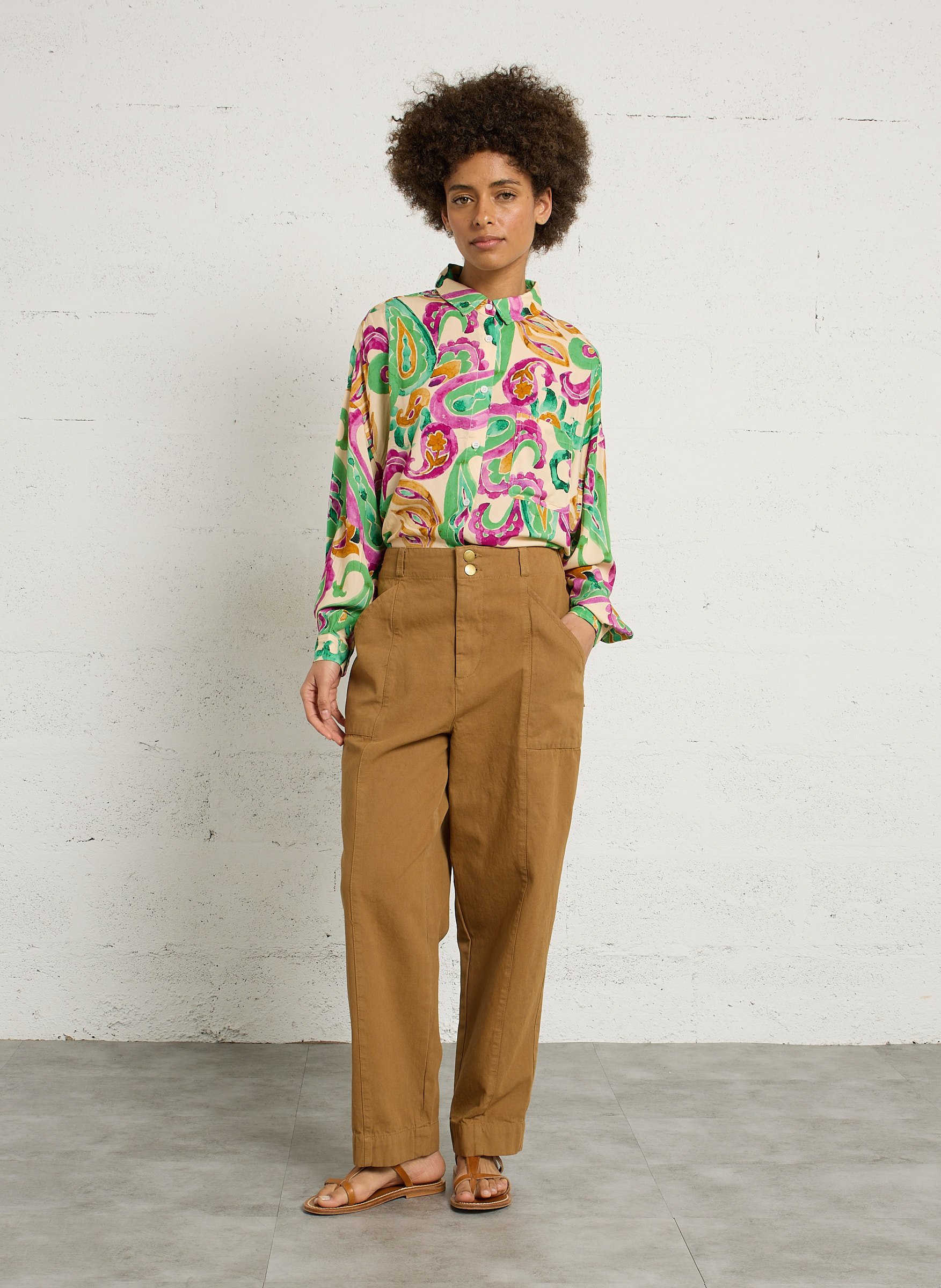 Oversize-Bluse mit klassischem Kragen und Print THE KORNER Mehrfarbig