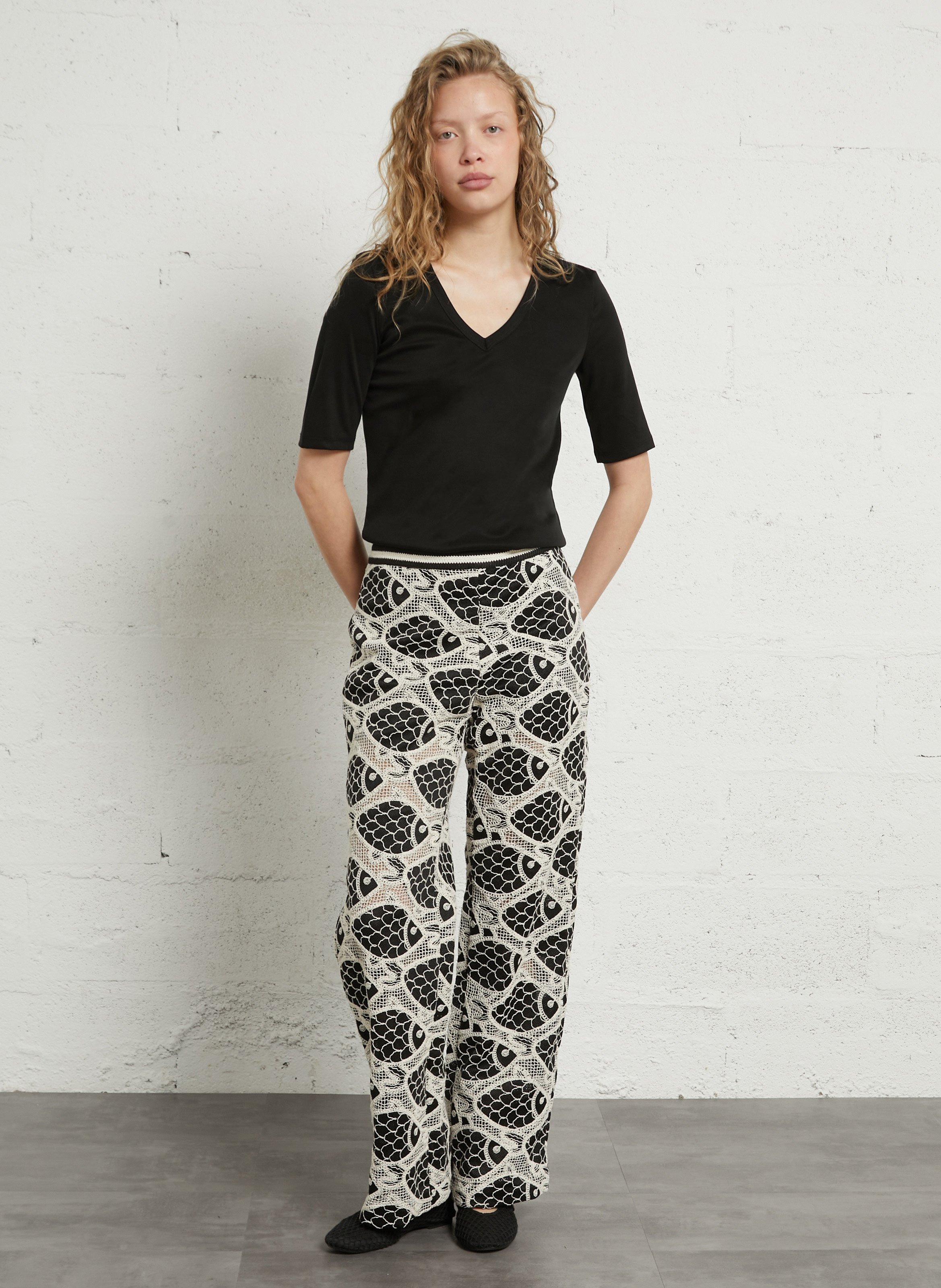 Straight-fit T-shirt met V-hals IMPERIAL Zwart