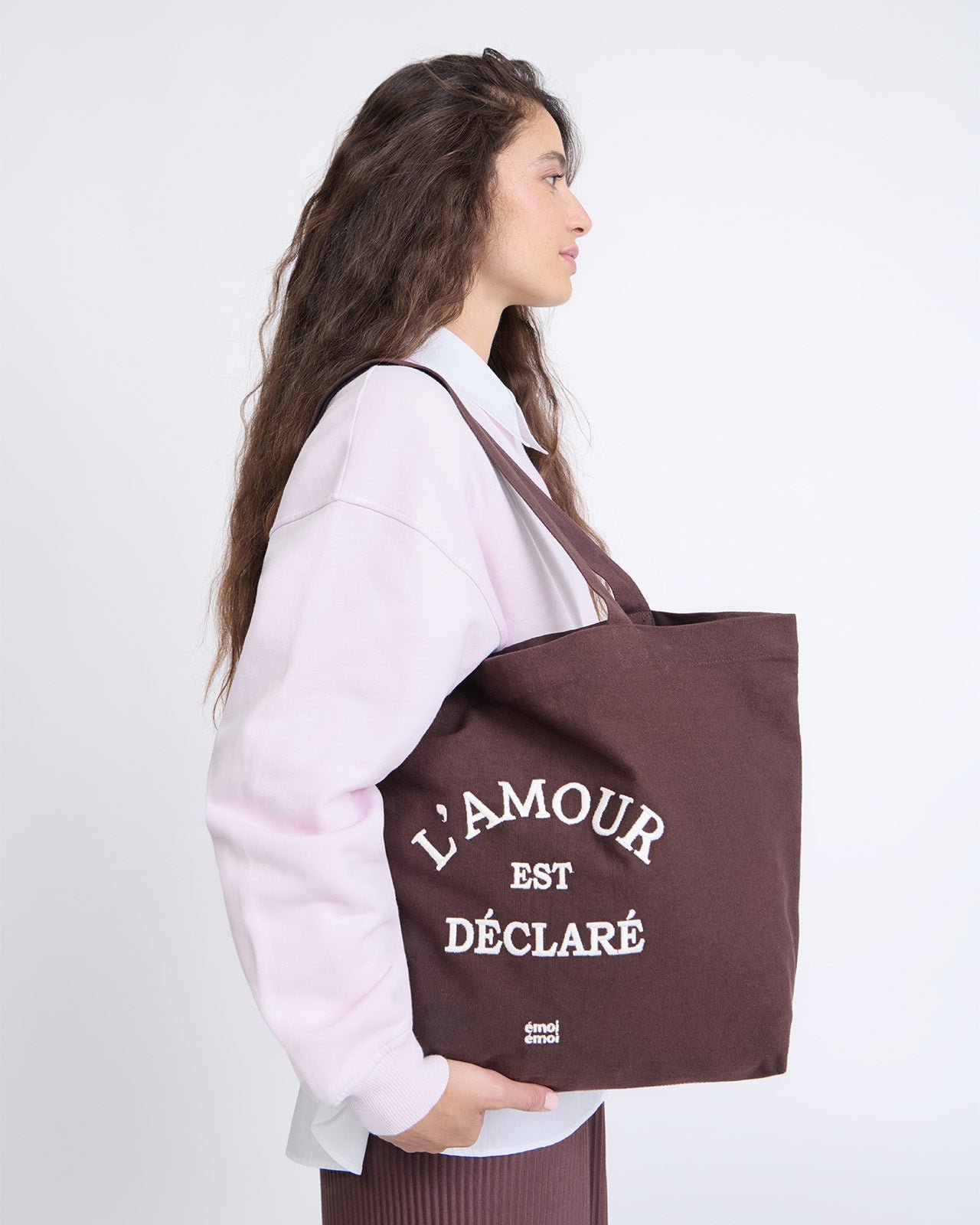 Embroidered tote bag "Love is Declared" EMOI EMOI Brown