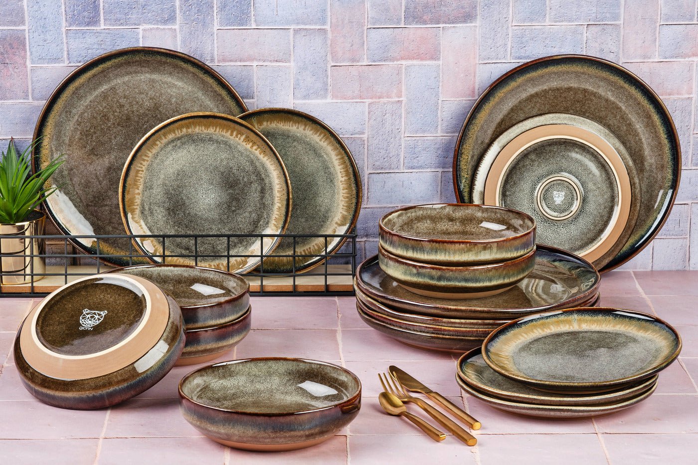 Genesis essentials set - 18 pieces - basalt BJORN Brown