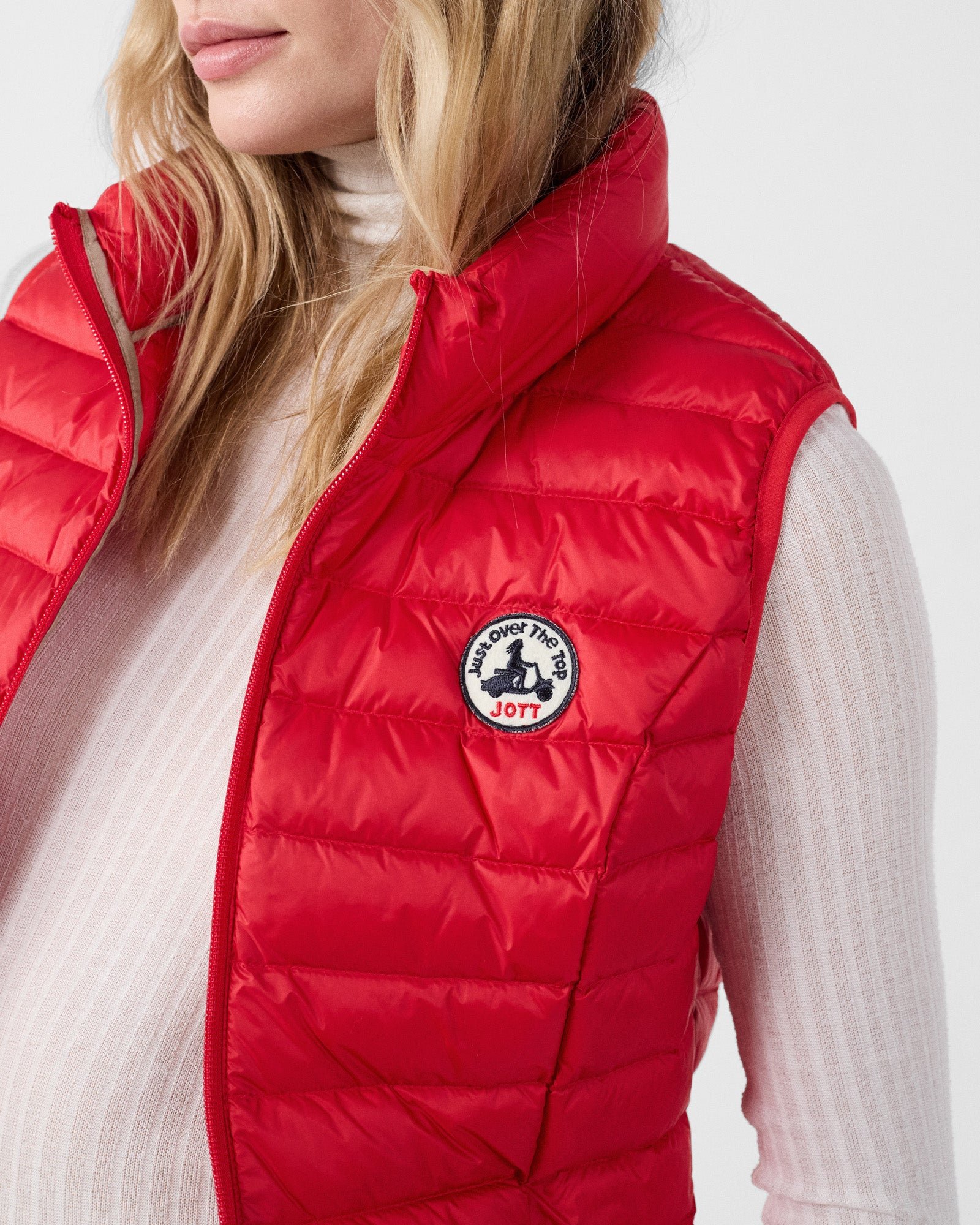 Sleeveless lightweight down vest seda Red