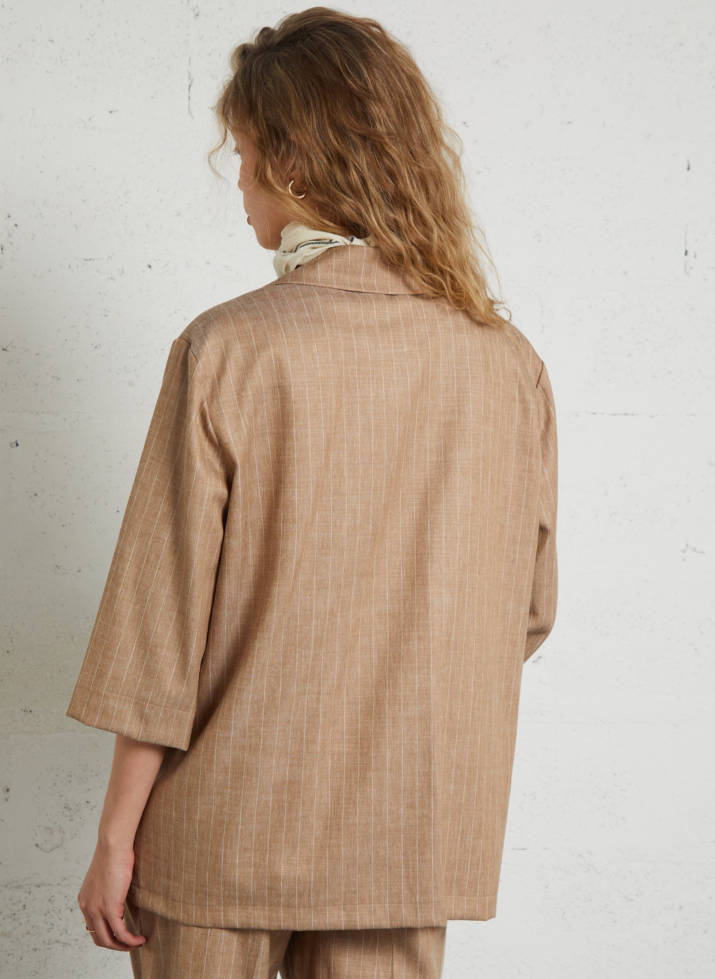 Gerade geschnittener Blazer mit Reverskragen in Streifenmuster PLEASE Beige