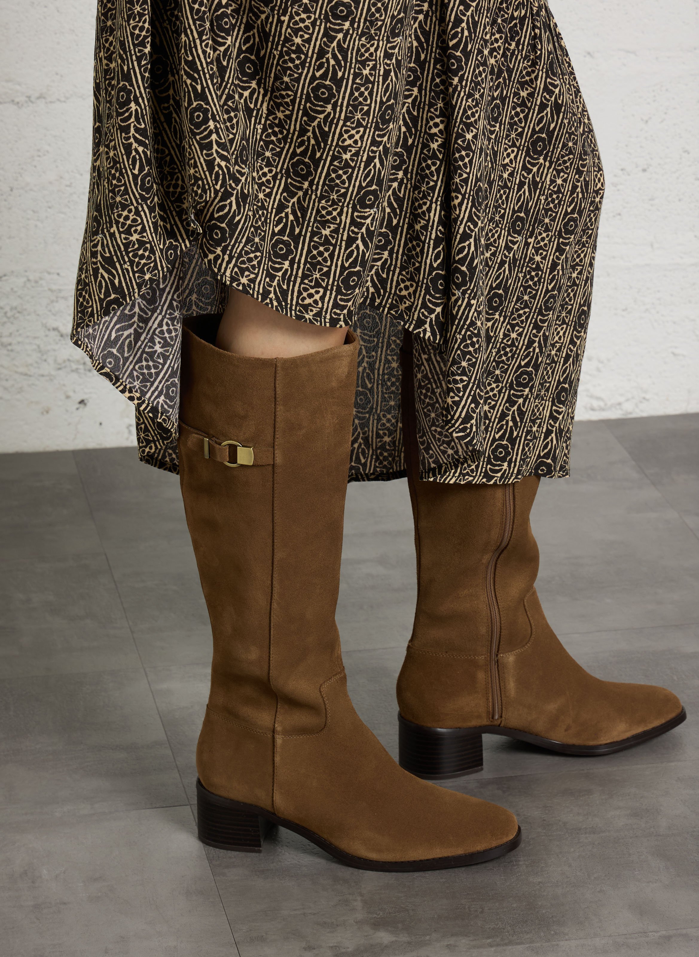 Square-toe leather boots CLARKS Brown