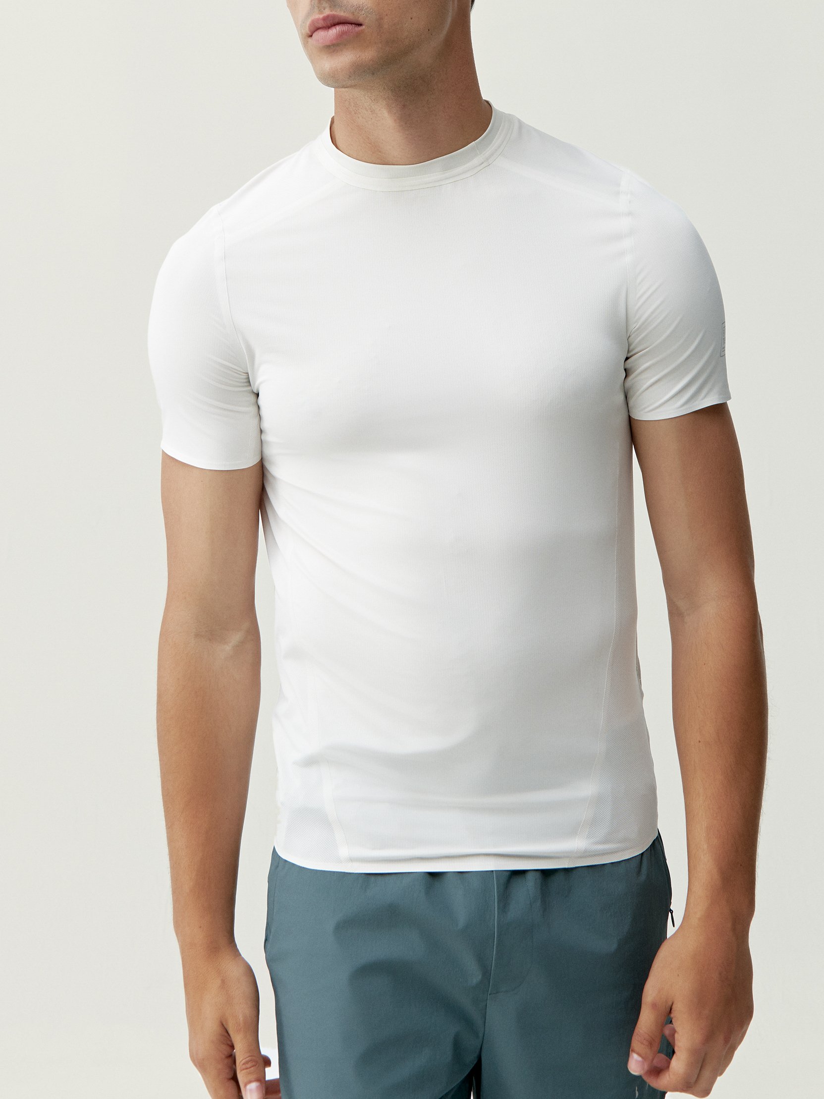 Short-sleeved performance sports t-shirt BORN LIVING YOGA White