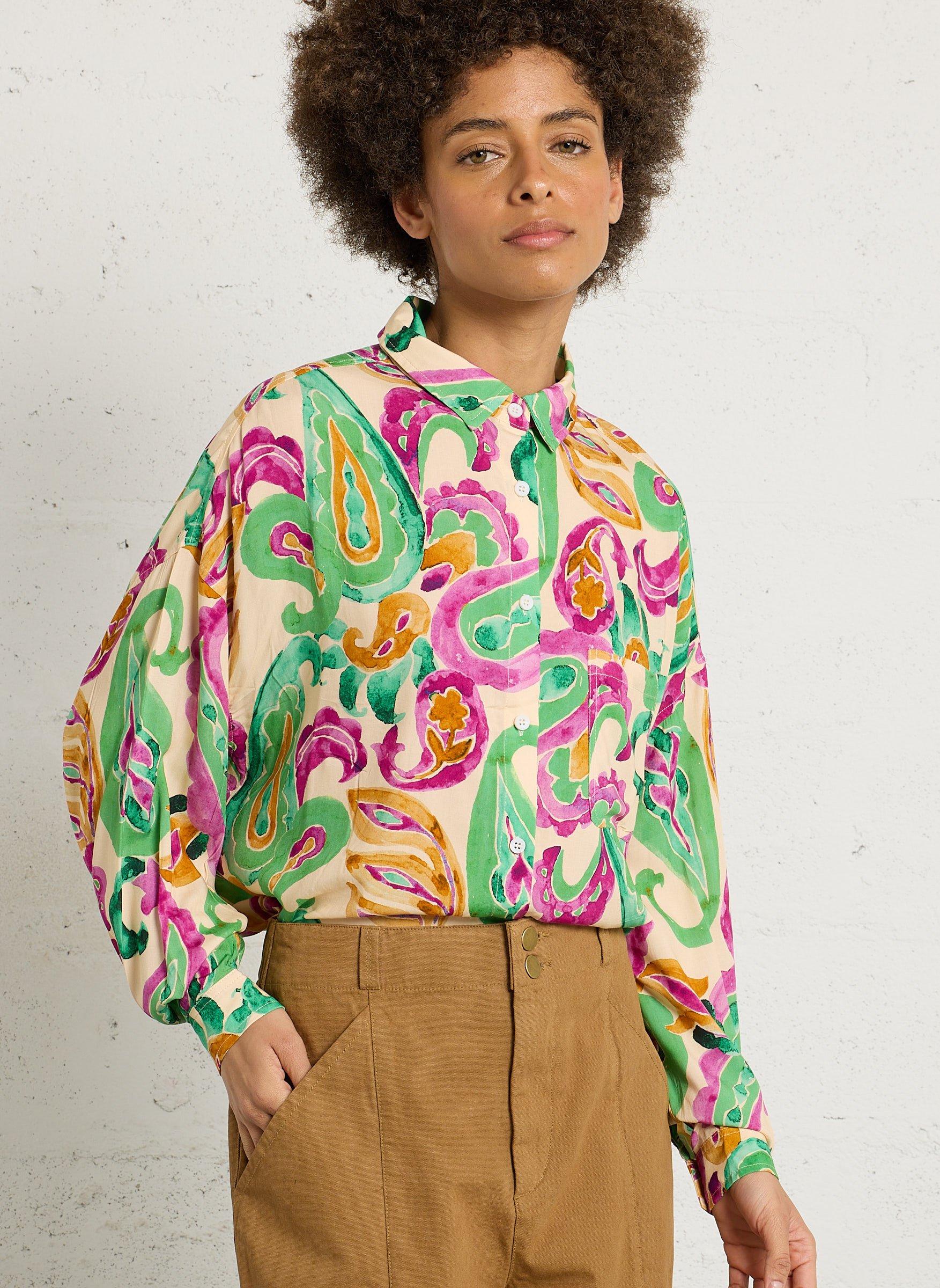 Oversize-Bluse mit klassischem Kragen und Print THE KORNER Mehrfarbig