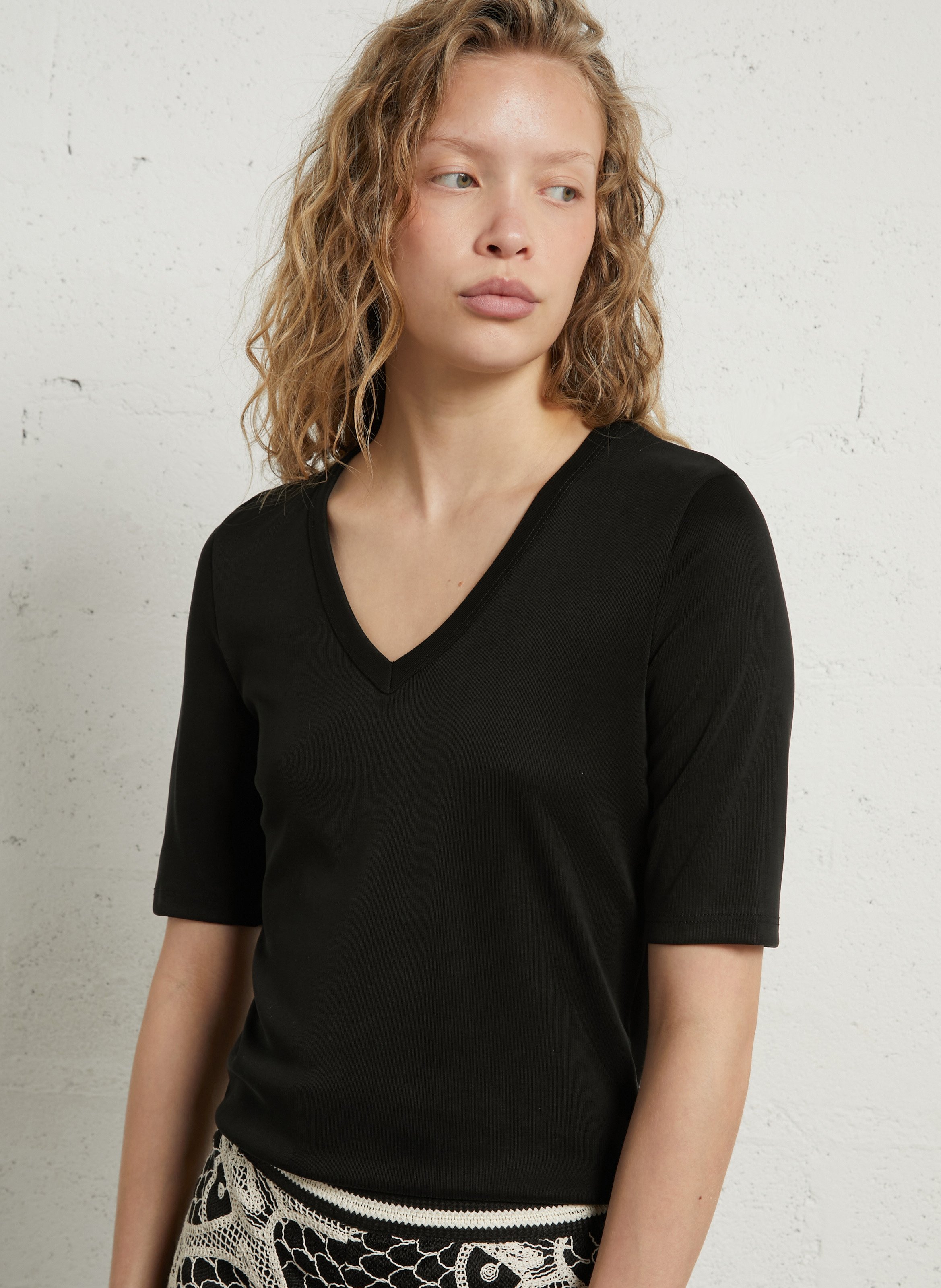 Straight-fit T-shirt met V-hals IMPERIAL Zwart