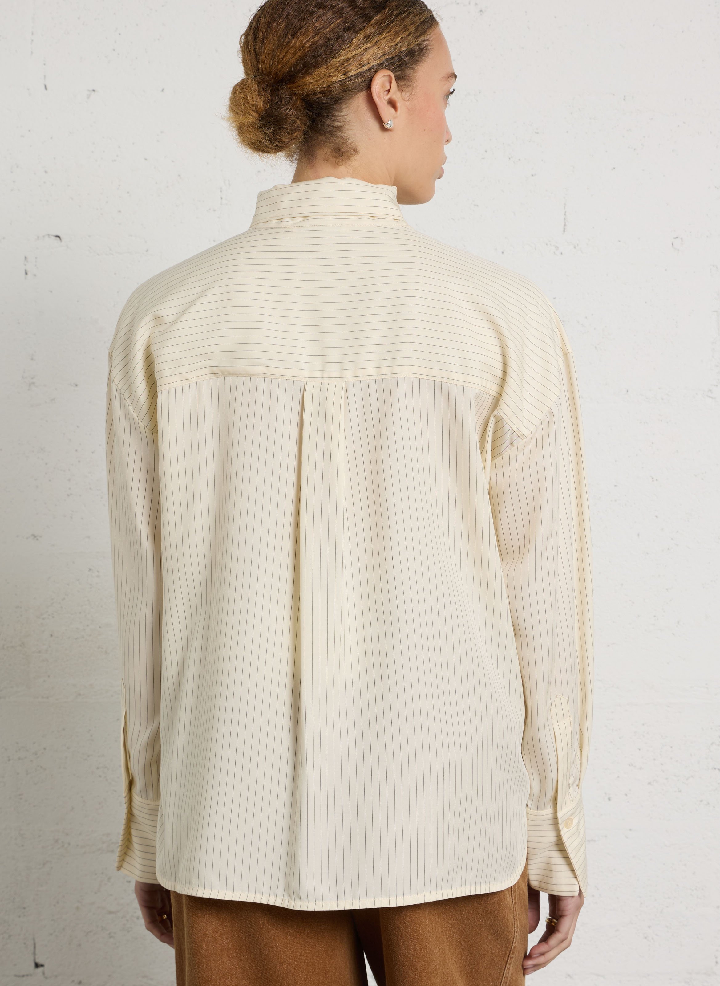 Oversize Hemd mit Lavallière-Kragen und Streifen THE NEW SOCIETY Beige