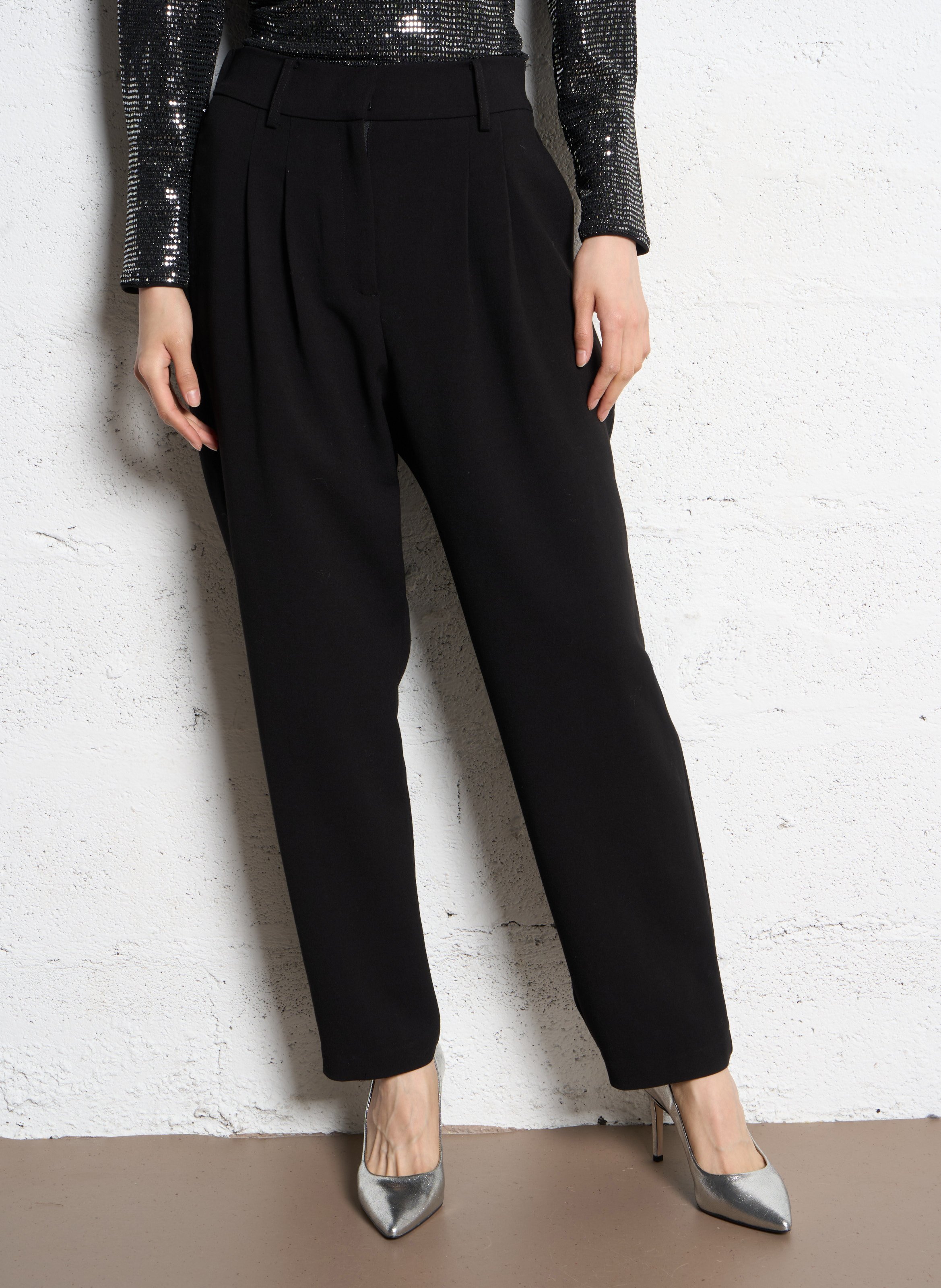 Gerade geschnittene Hose SUNCOO Schwarz