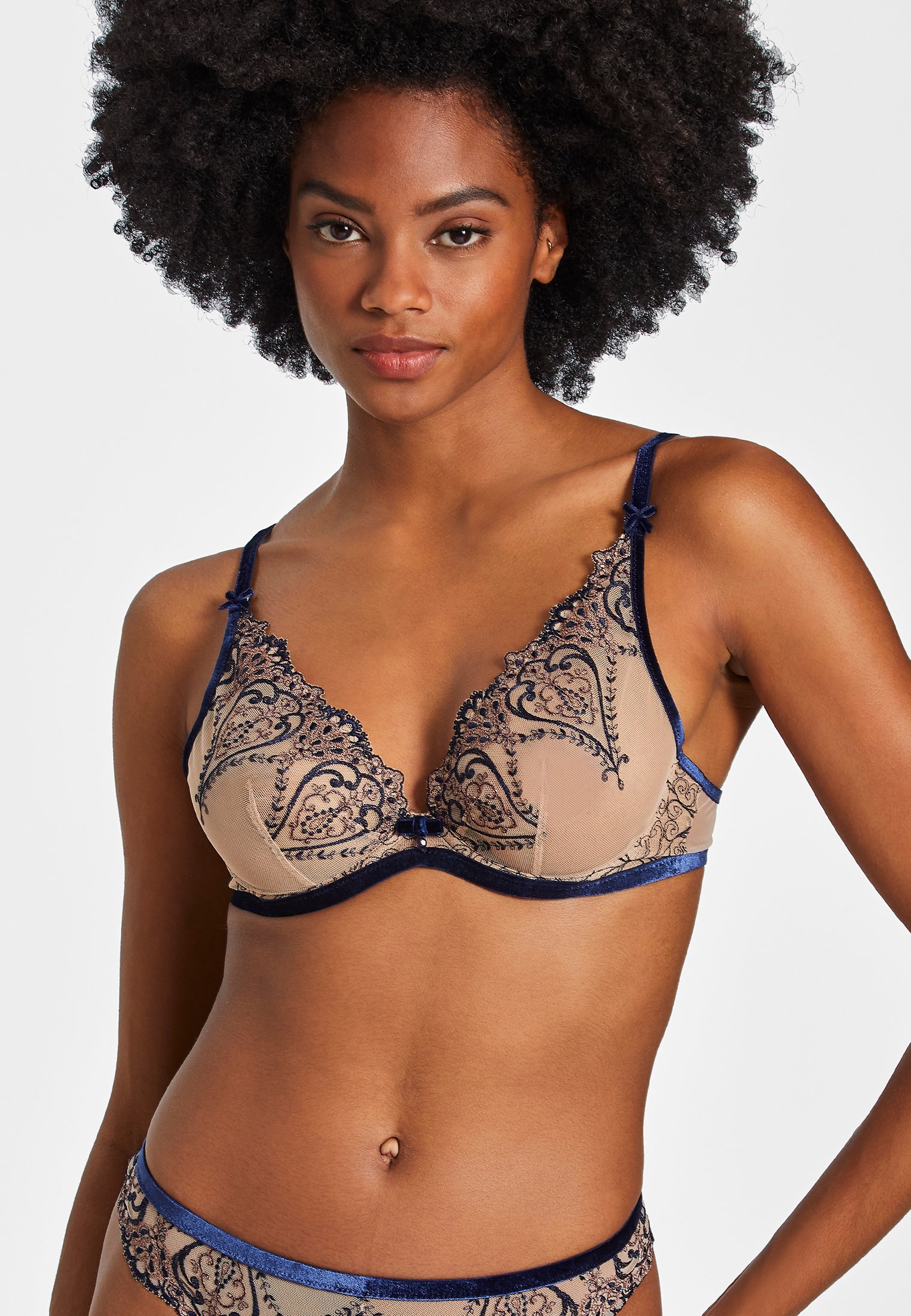 A la Folie kohl black underwired triangle bra AUBADE Blue