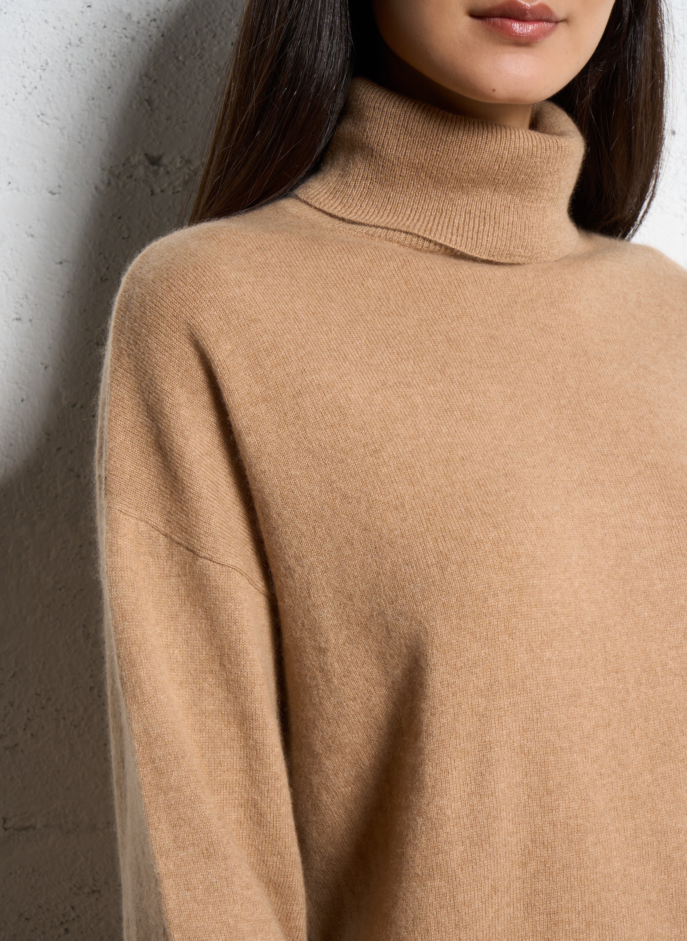 Pull oversize col roulé en cachemire SUD EXPRESS Beige