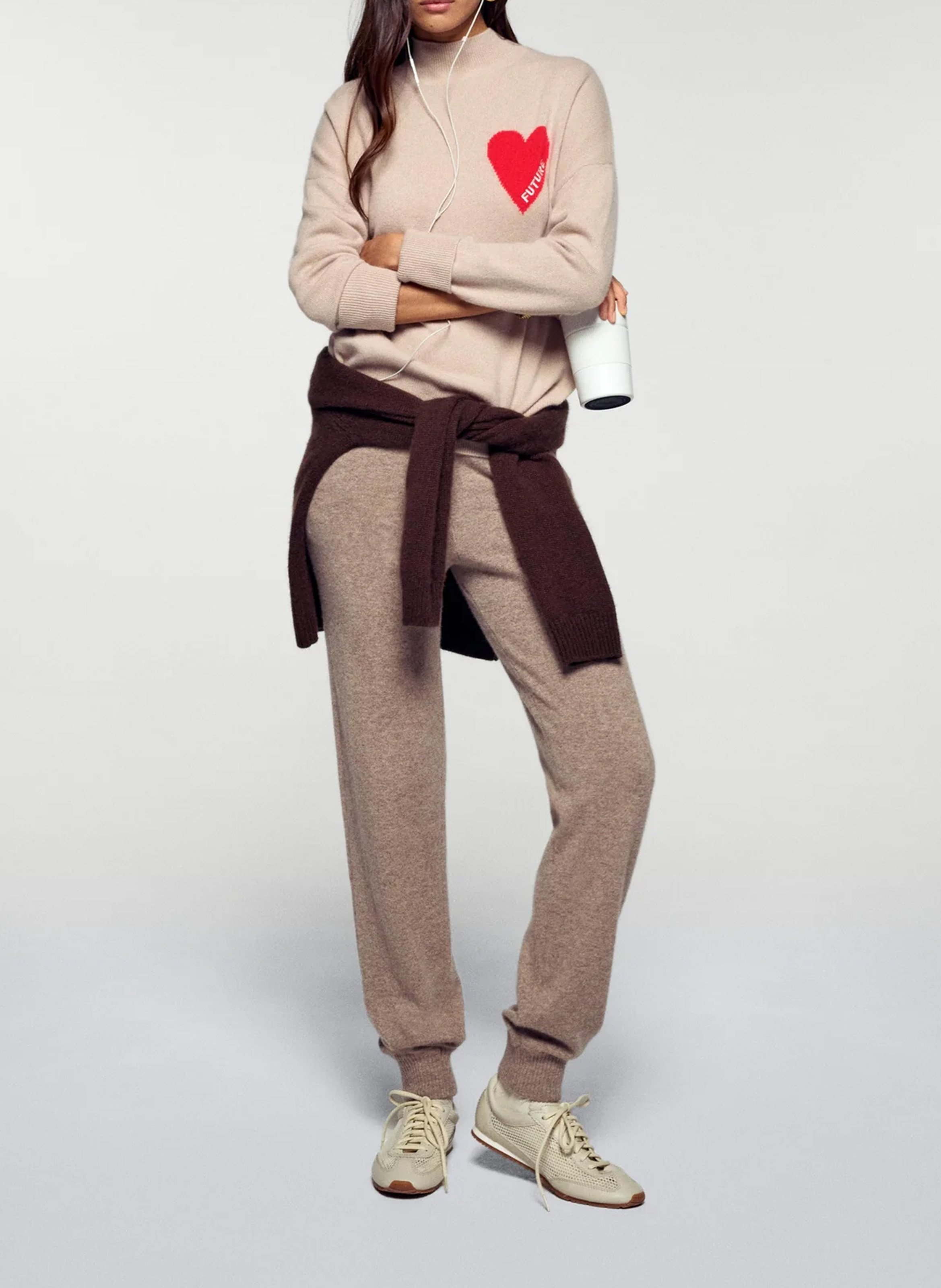 Oversized turtleneck cashmere sweater FROM FUTURE Beige