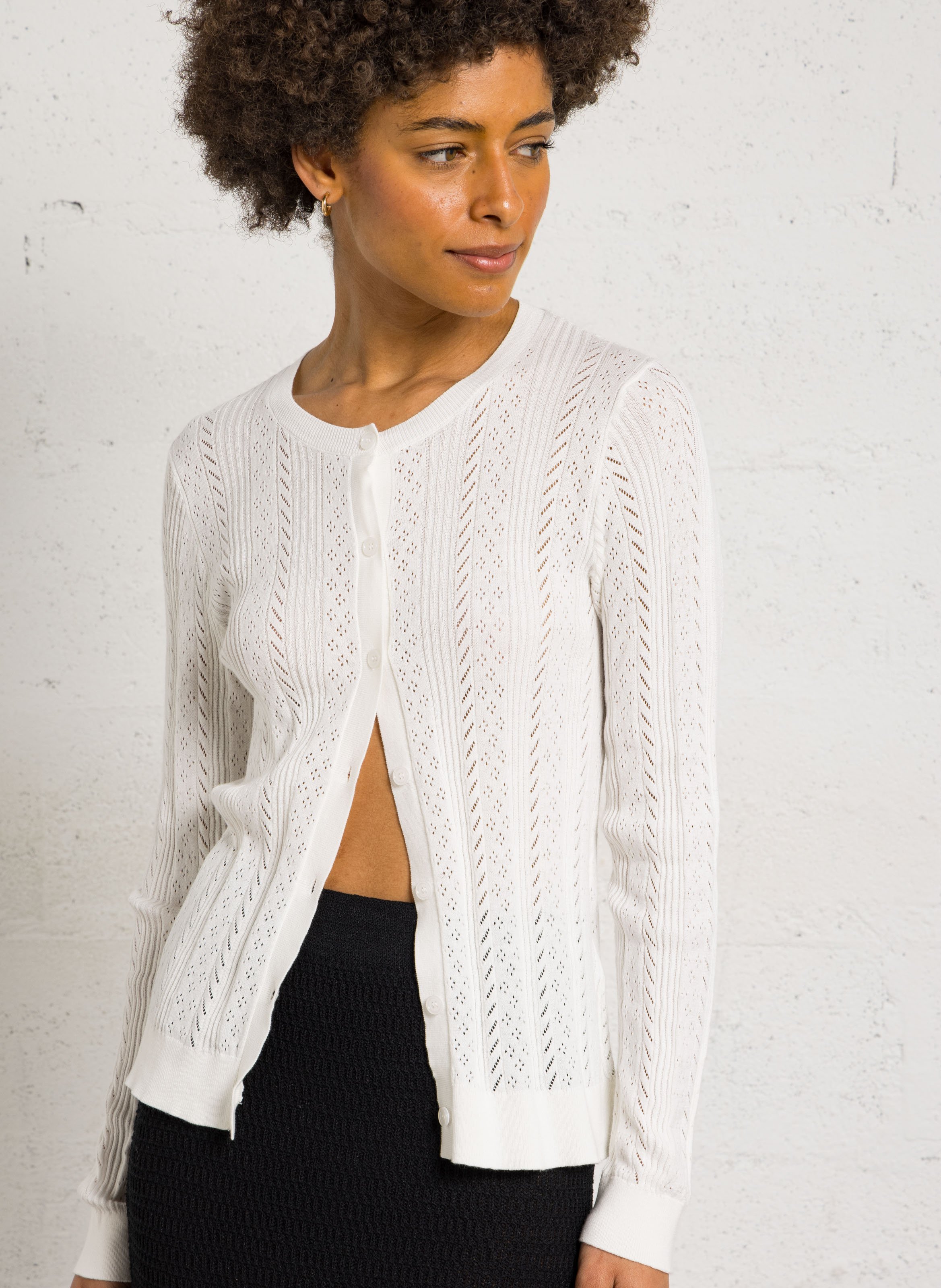 Eng anliegendes Rundhals-Cotton-Shirt SUD EXPRESS Beige